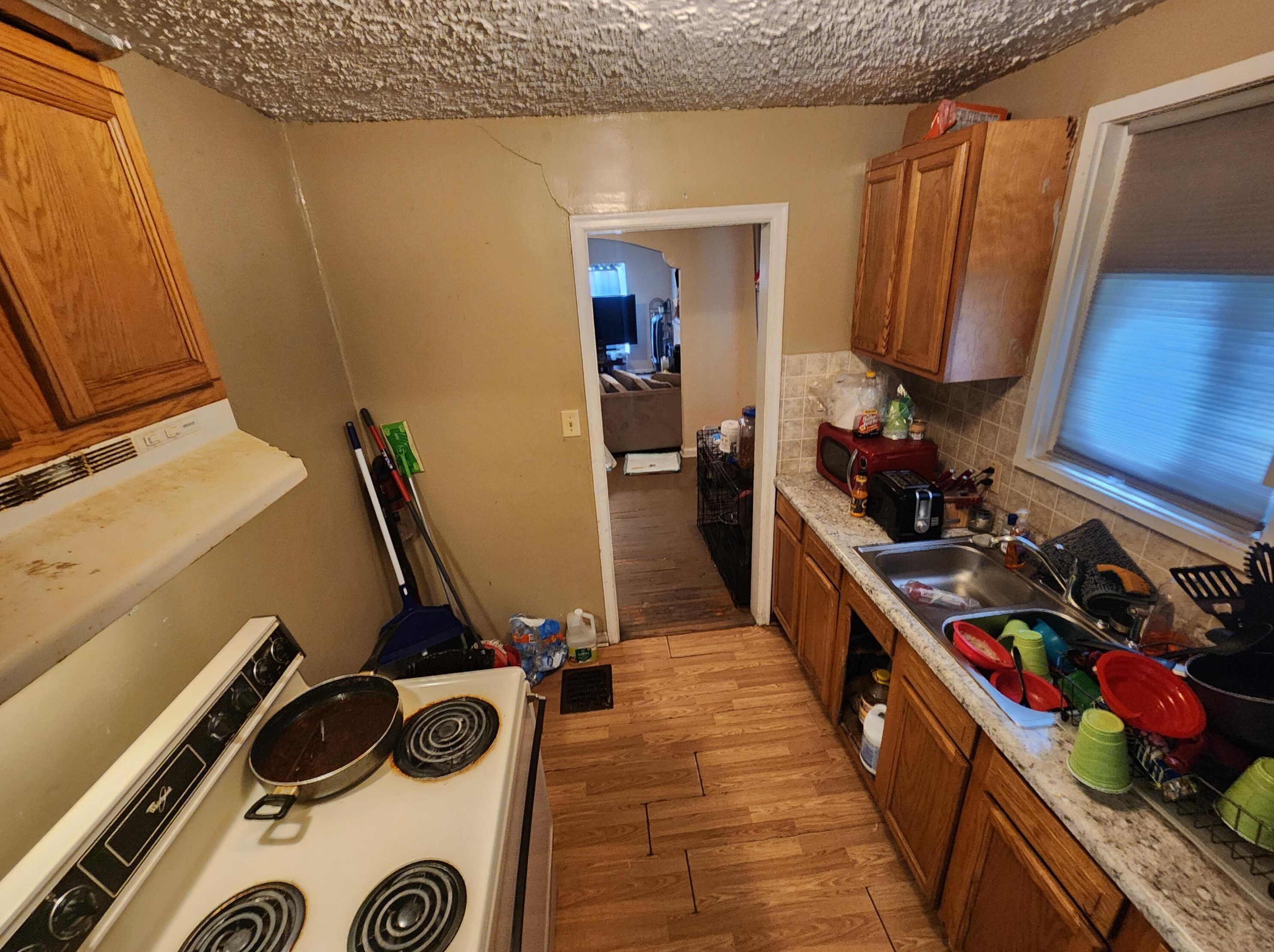 1376 19 Ave, Columbus OH 43201-1720 exterior