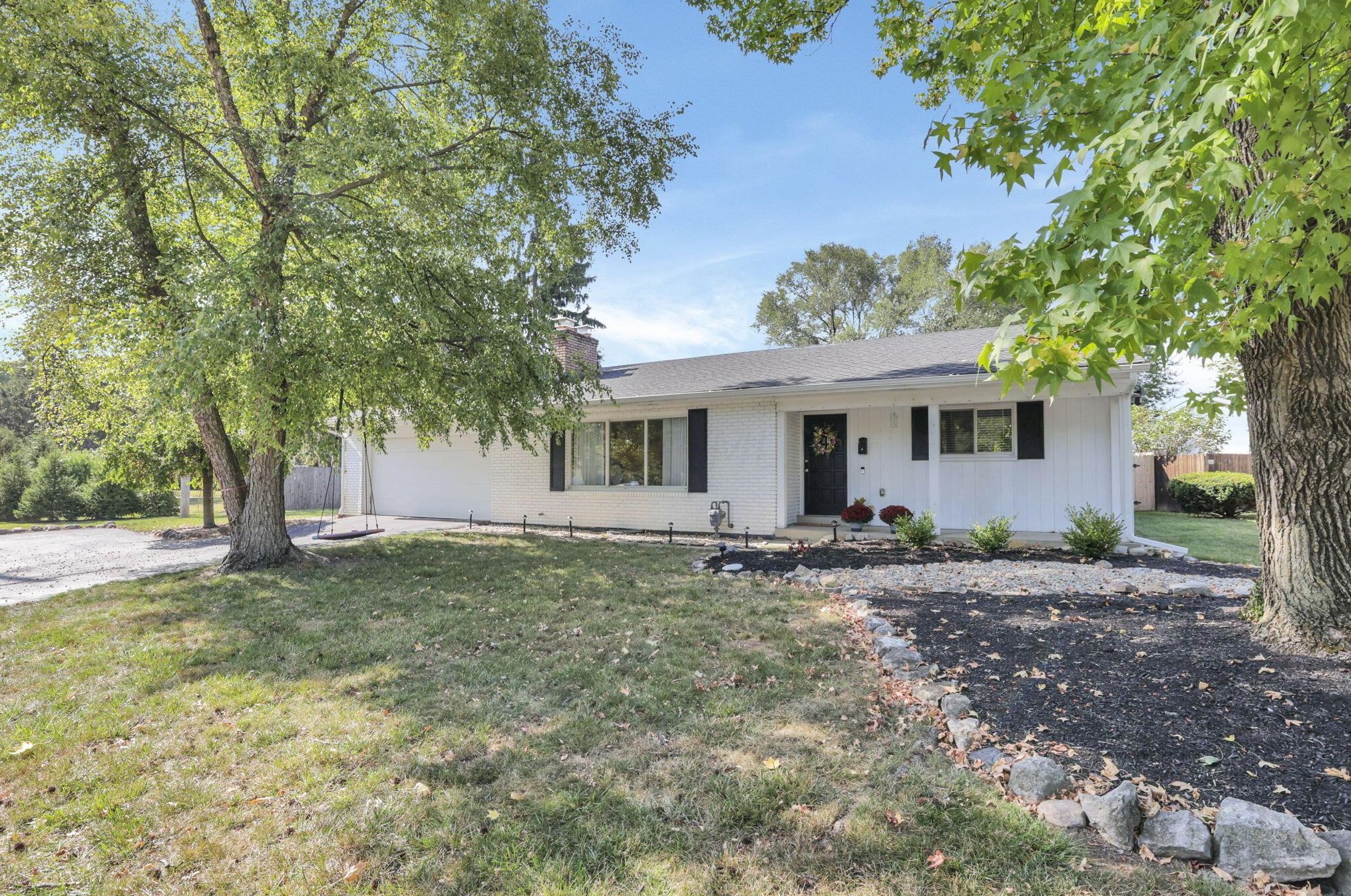 1771 Fishinger Rd, Columbus OH 43221-1351 exterior