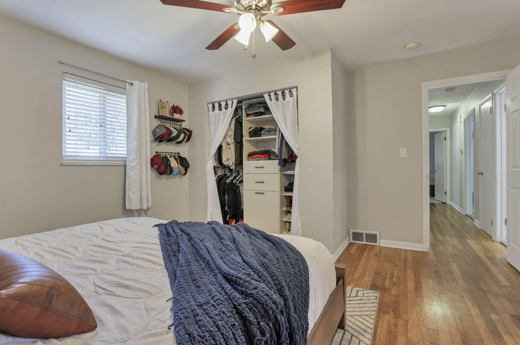 1771 Fishinger Rd, Columbus OH 43221-1351 exterior