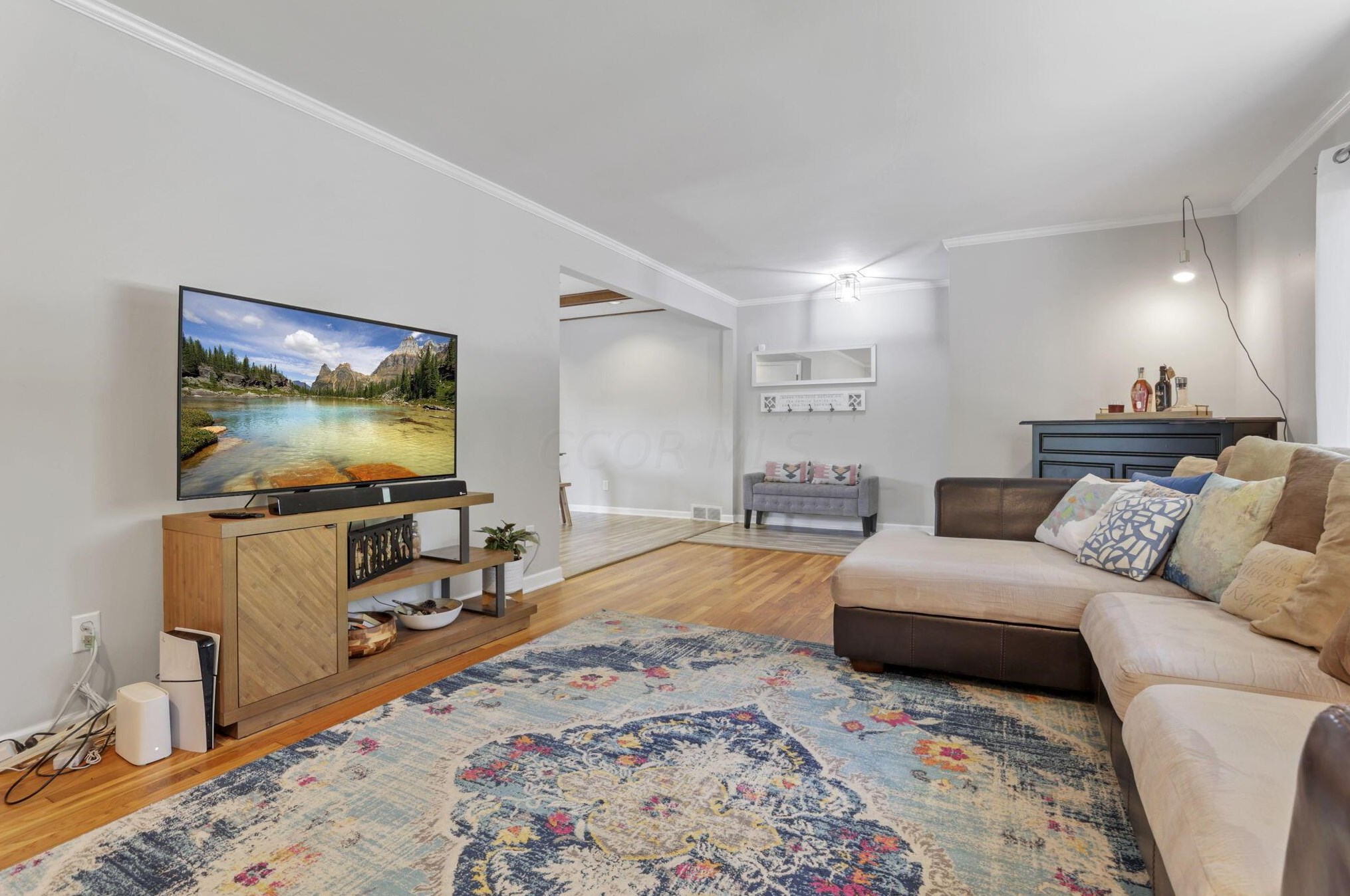 1771 Fishinger Rd, Columbus OH 43221-1351 exterior