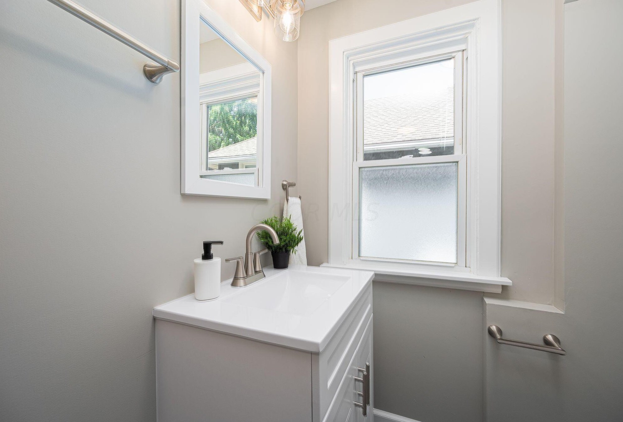 88 Roys Ave, Columbus OH  43204-2633 exterior