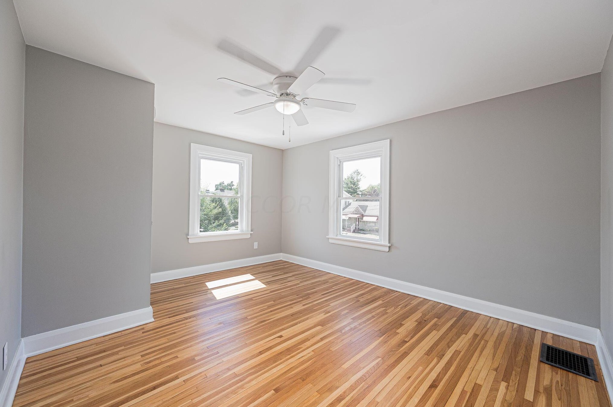 88 Roys Ave, Columbus OH  43204-2633 exterior