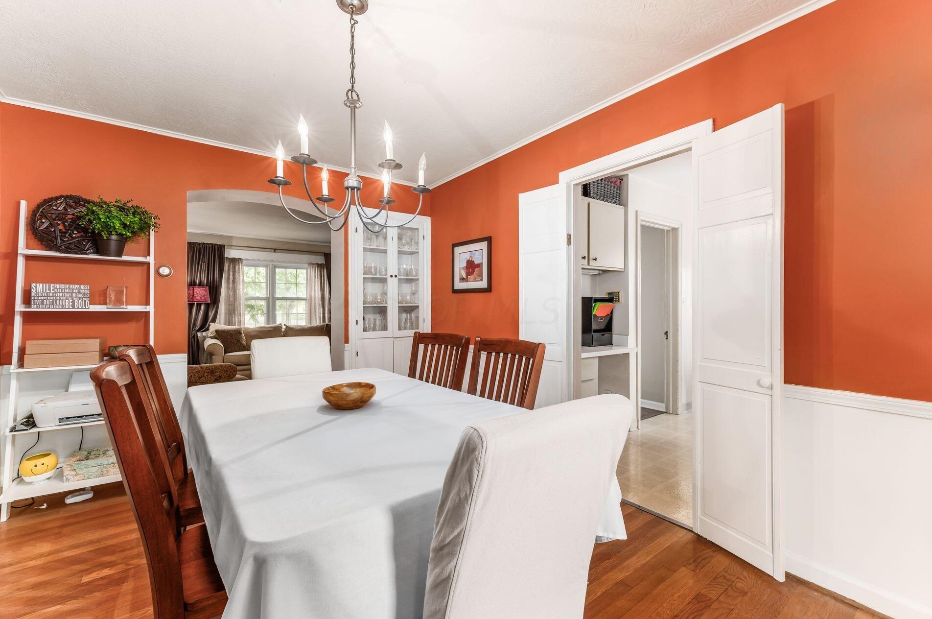 982 Roosevelt Ave, Columbus OH 43209-1559 exterior