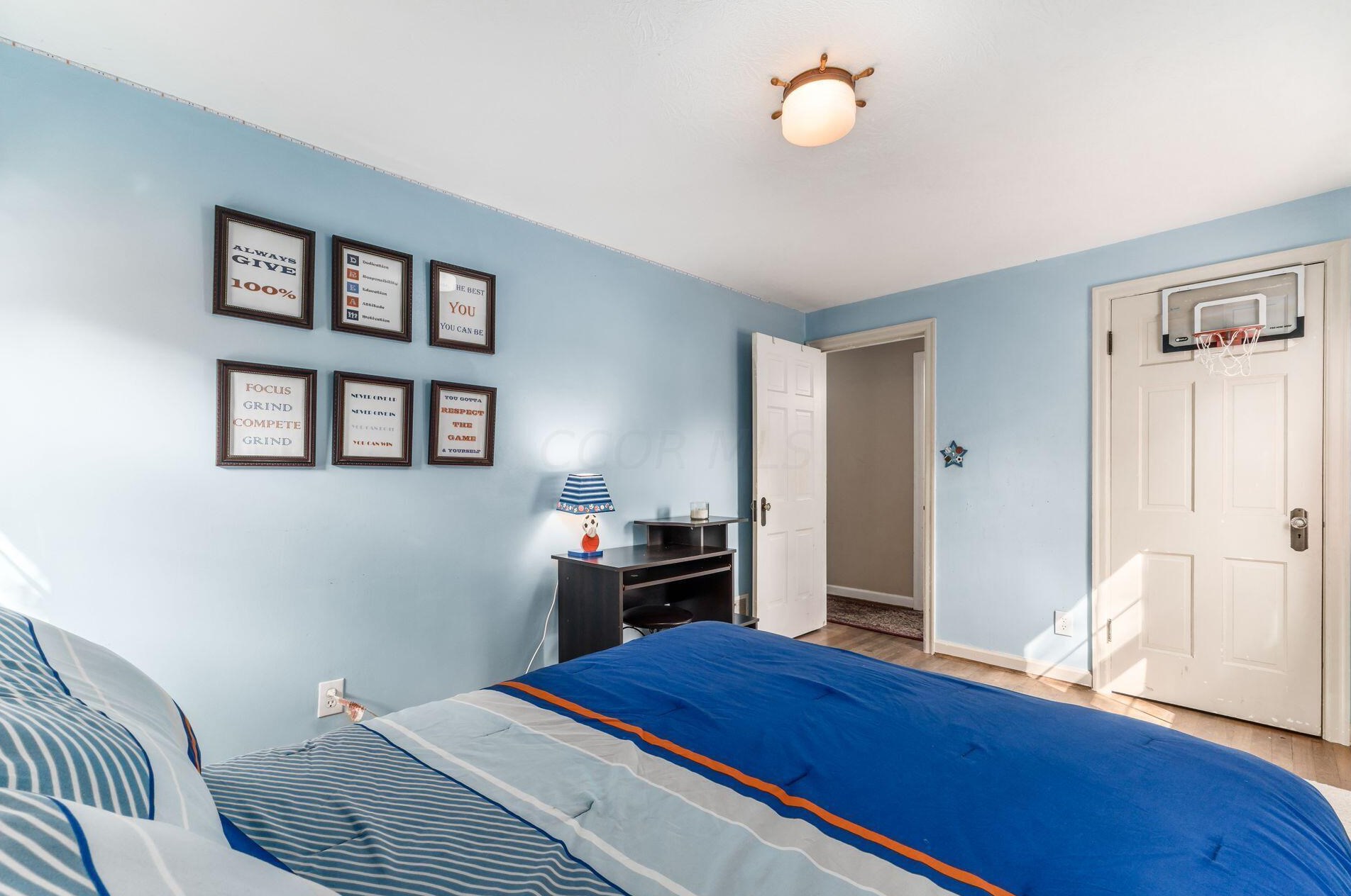 982 Roosevelt Ave, Columbus OH 43209-1559 exterior