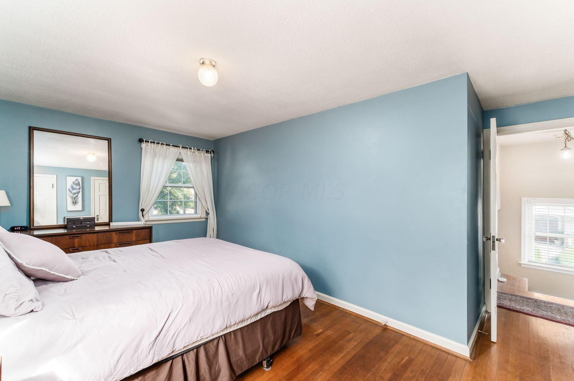 982 Roosevelt Ave, Columbus OH 43209-1559 exterior