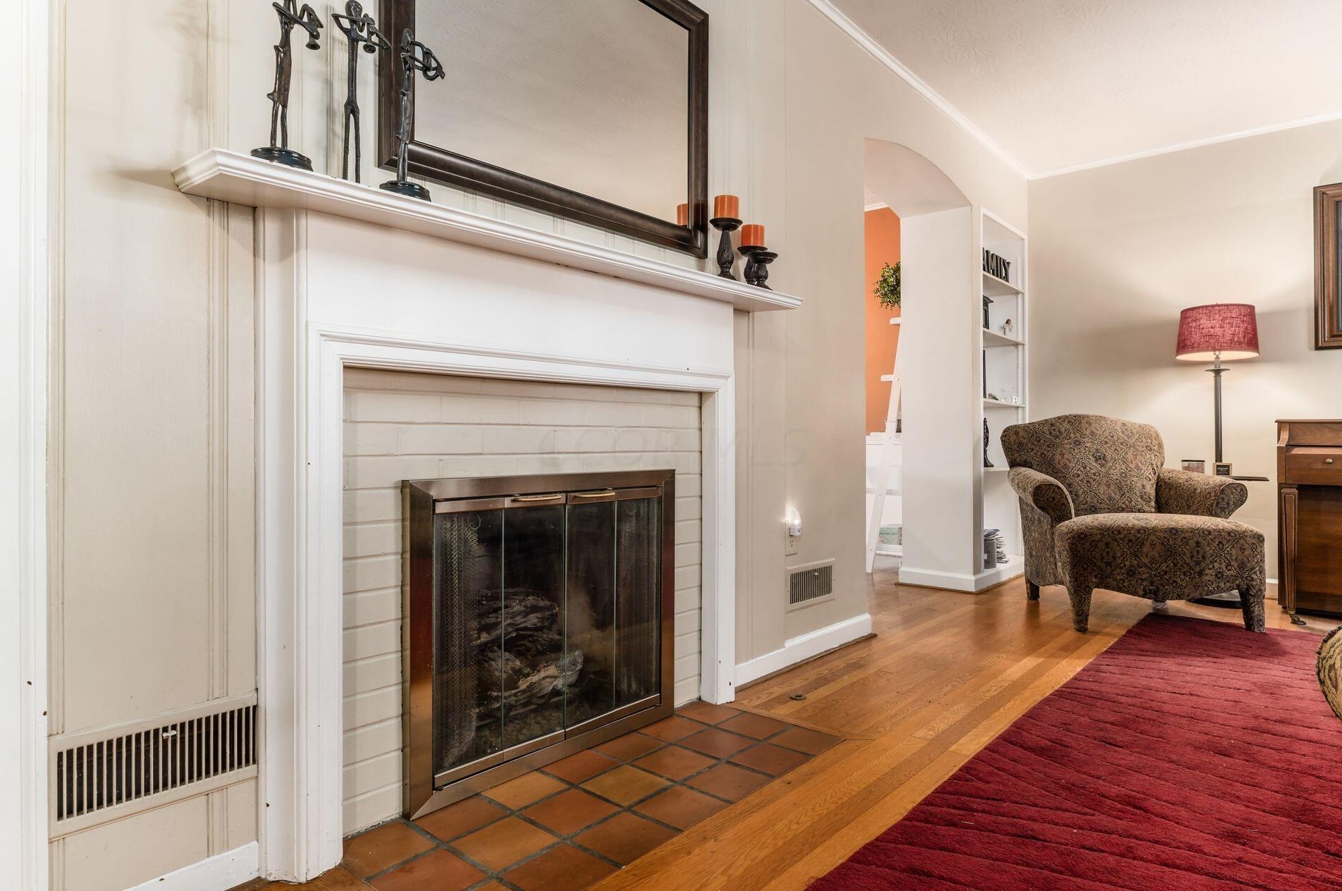 982 Roosevelt Ave, Columbus OH 43209-1559 exterior