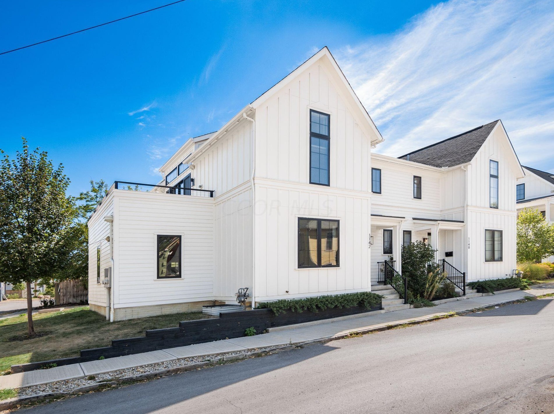 1142 Hamlet St, Columbus OH  43201-3511 exterior