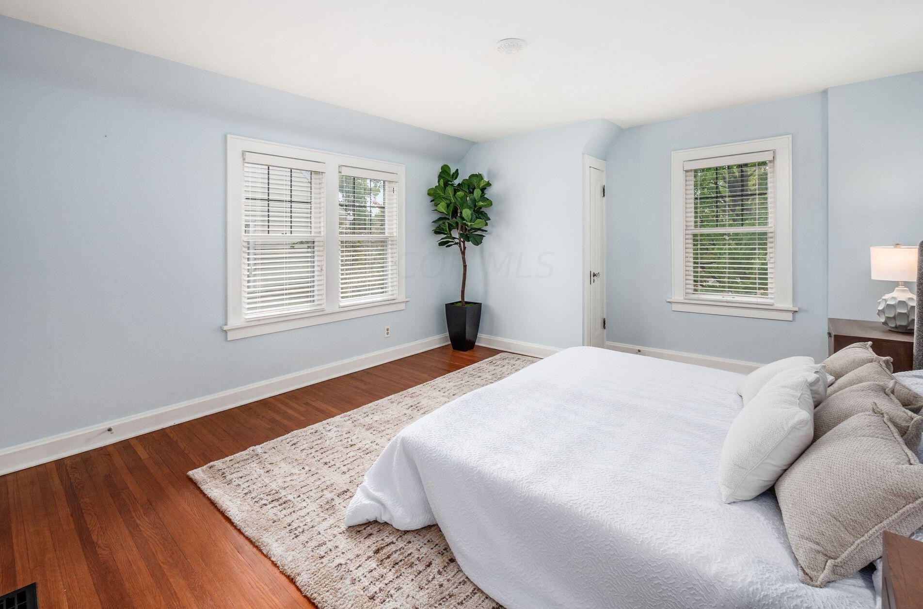 46 Remington Rd, Columbus OH 43209-2458 exterior