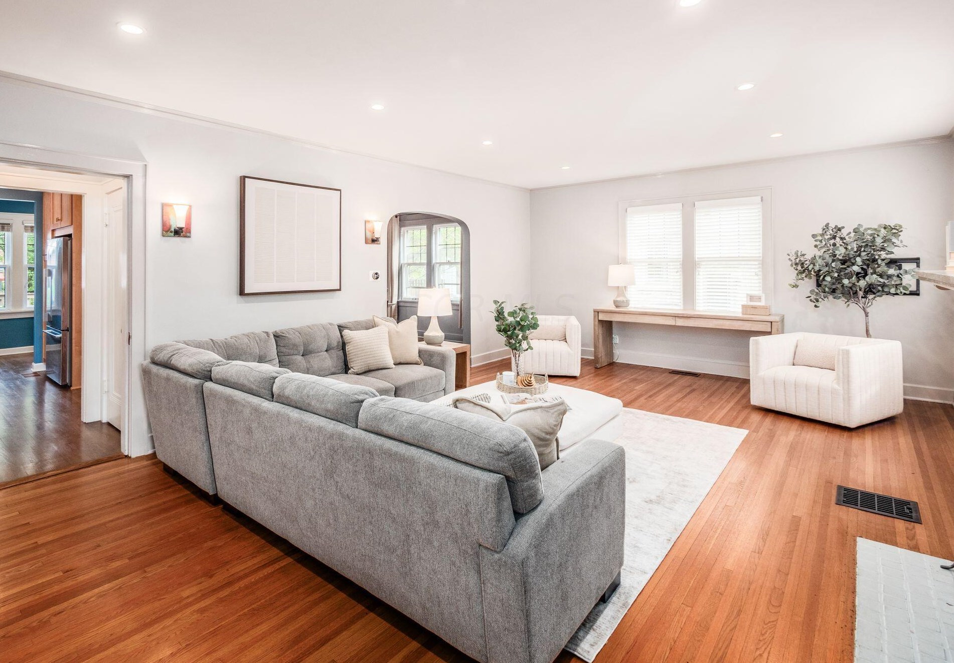 46 Remington Rd, Columbus OH 43209-2458 exterior