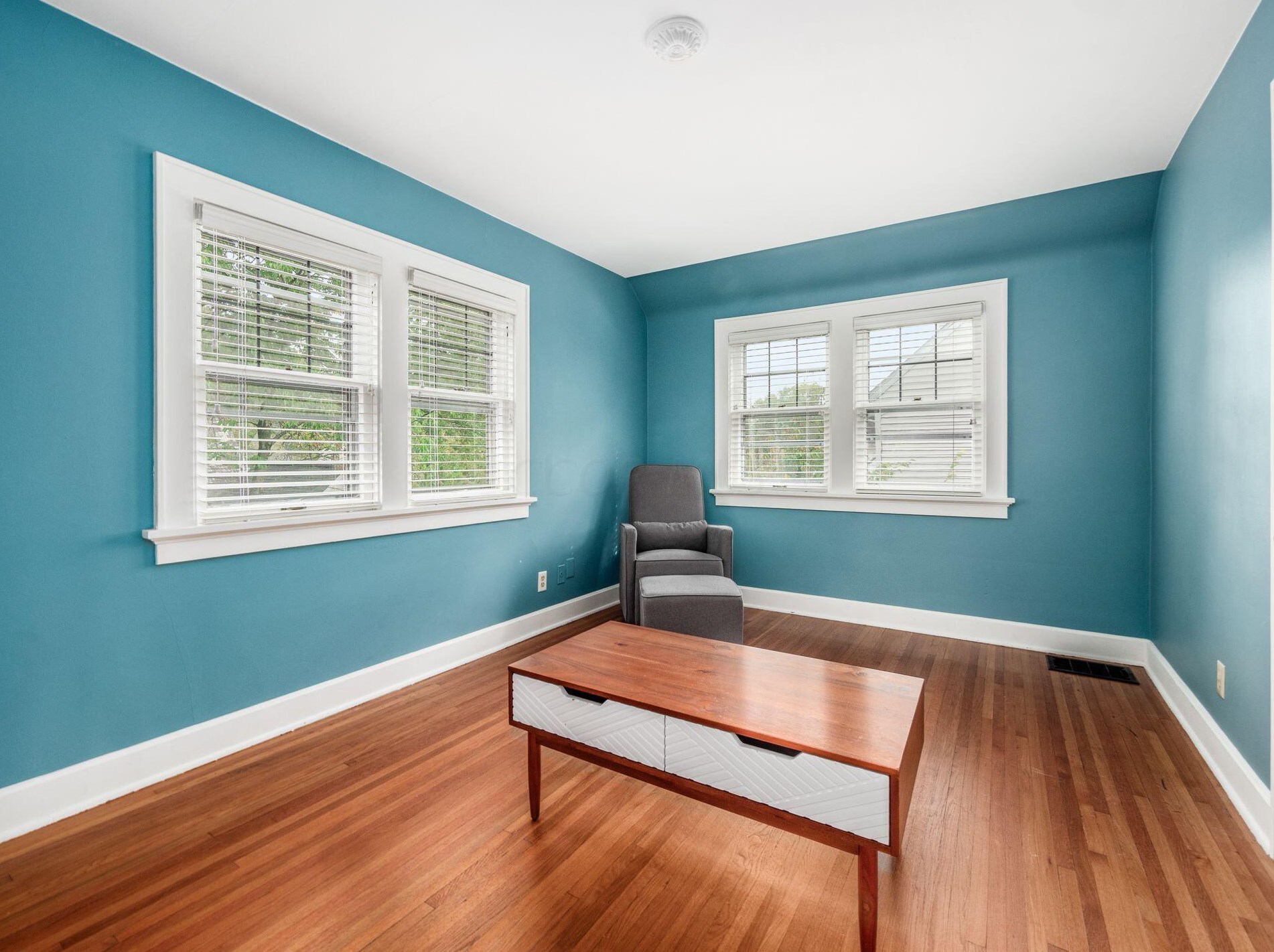 46 Remington Rd, Columbus OH 43209-2458 exterior