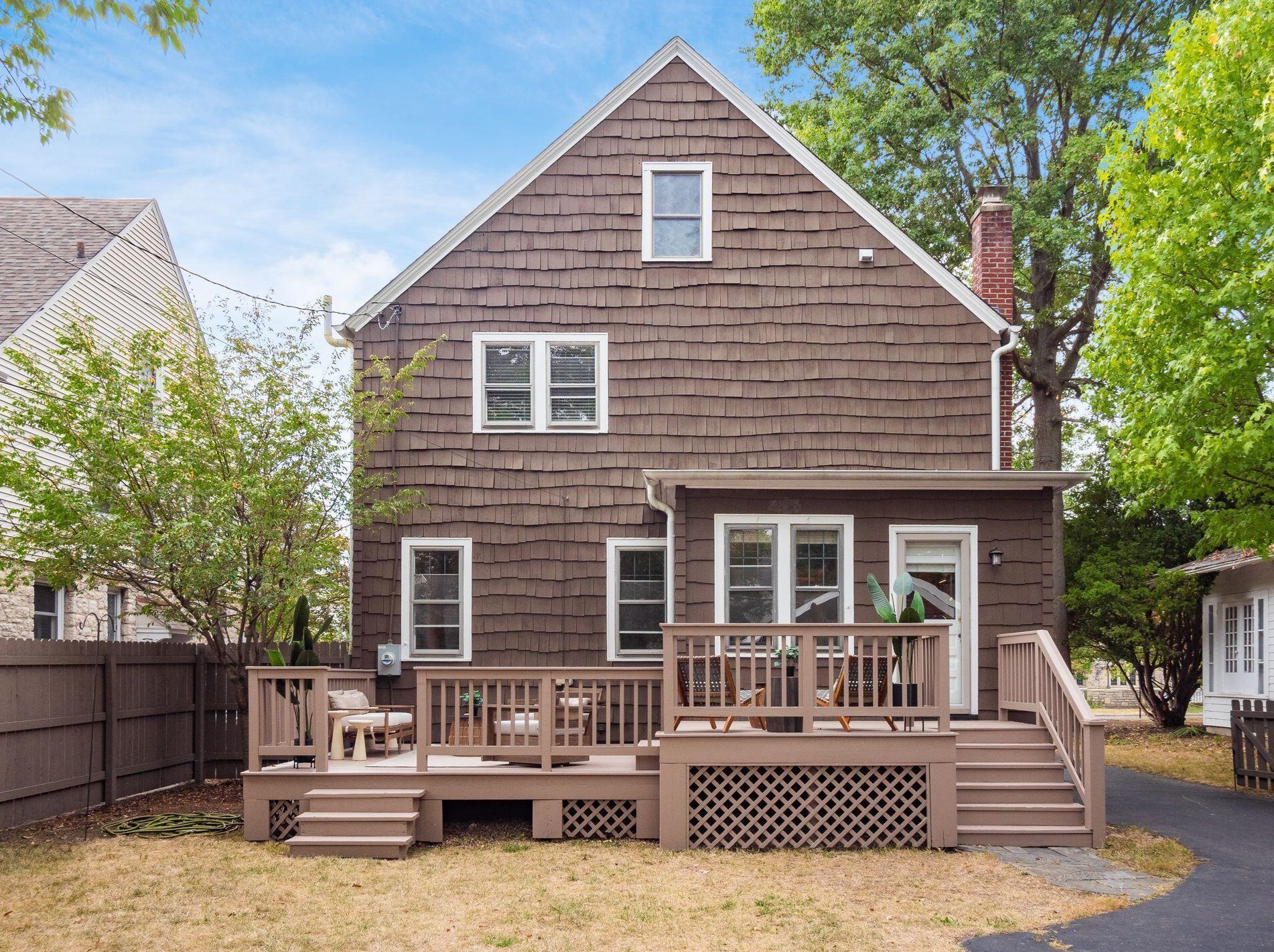 46 Remington Rd, Columbus OH 43209-2458 exterior