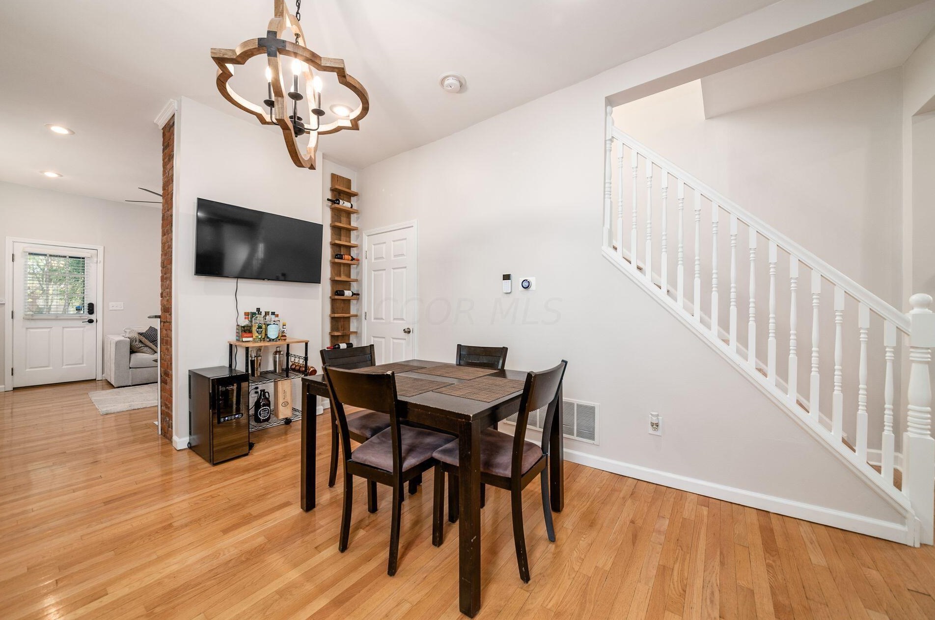 456 1st Ave, Columbus OH 43201-3356 exterior