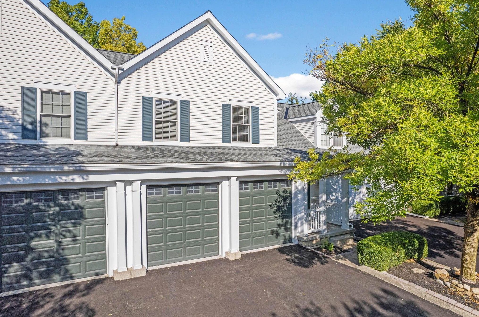 1187 Sanctuary Pl, Columbus OH 43230-8491 exterior