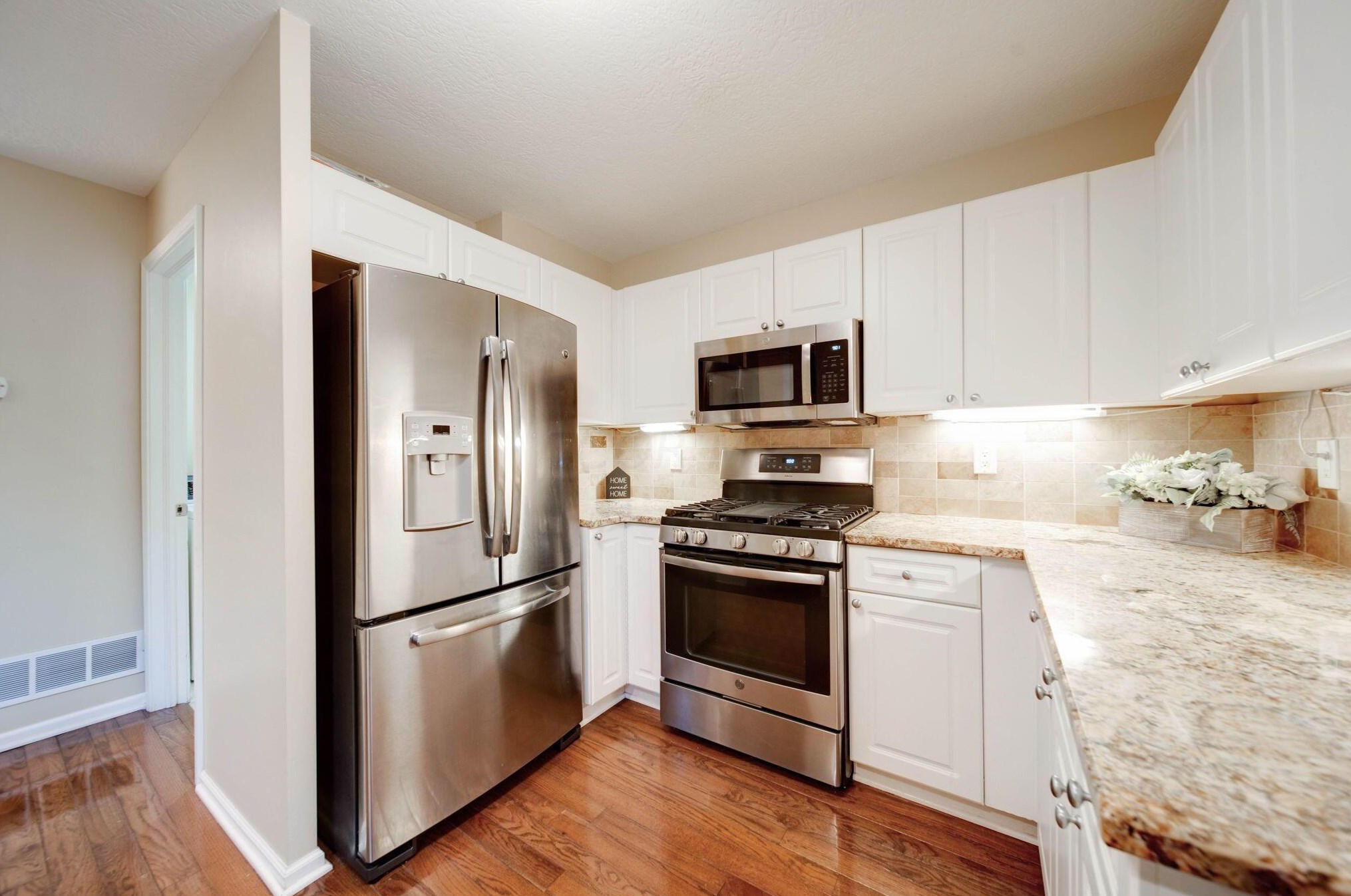 1187 Sanctuary Pl, Columbus OH 43230-8491 exterior