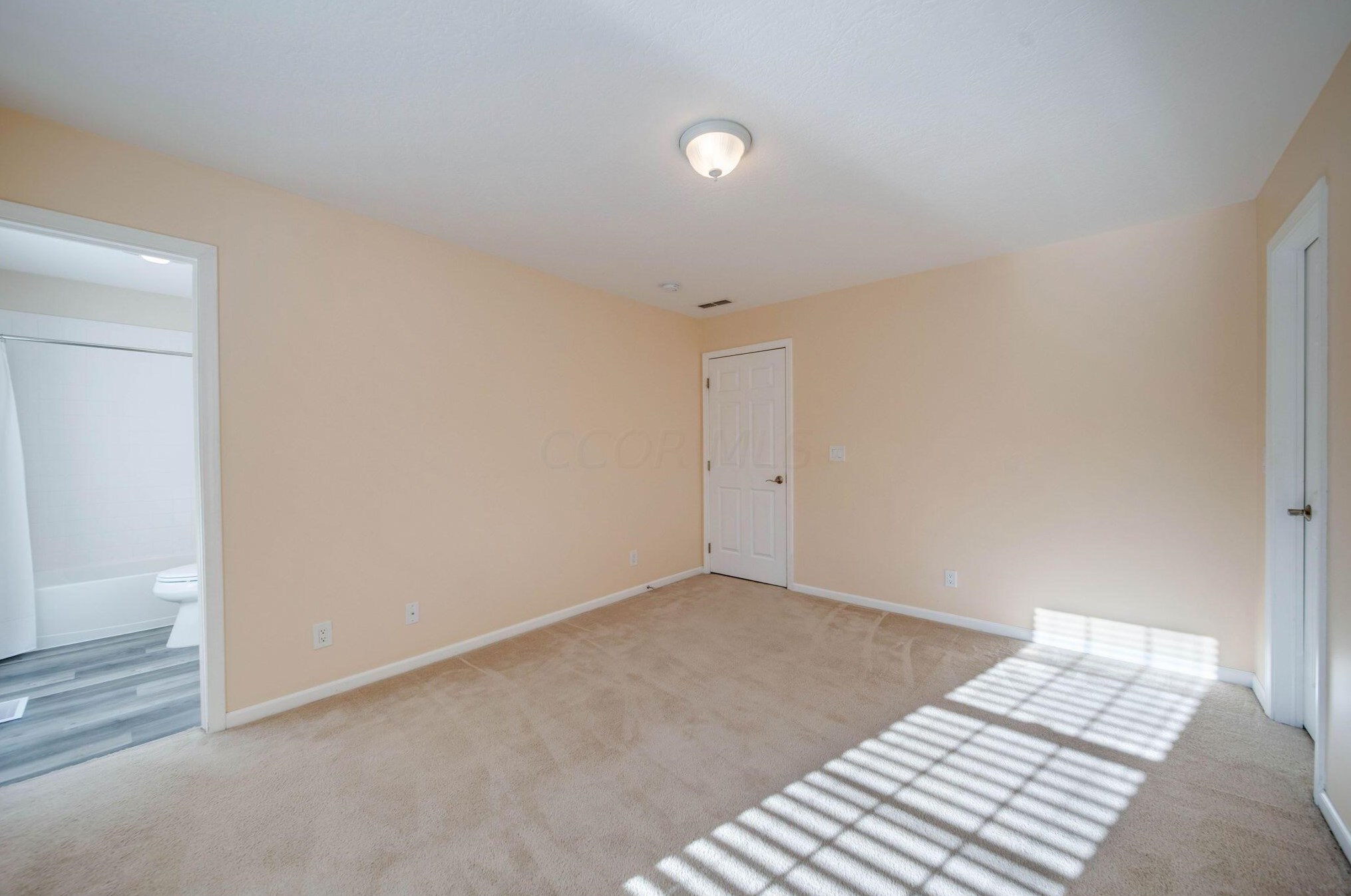 1187 Sanctuary Pl, Columbus OH 43230-8491 exterior