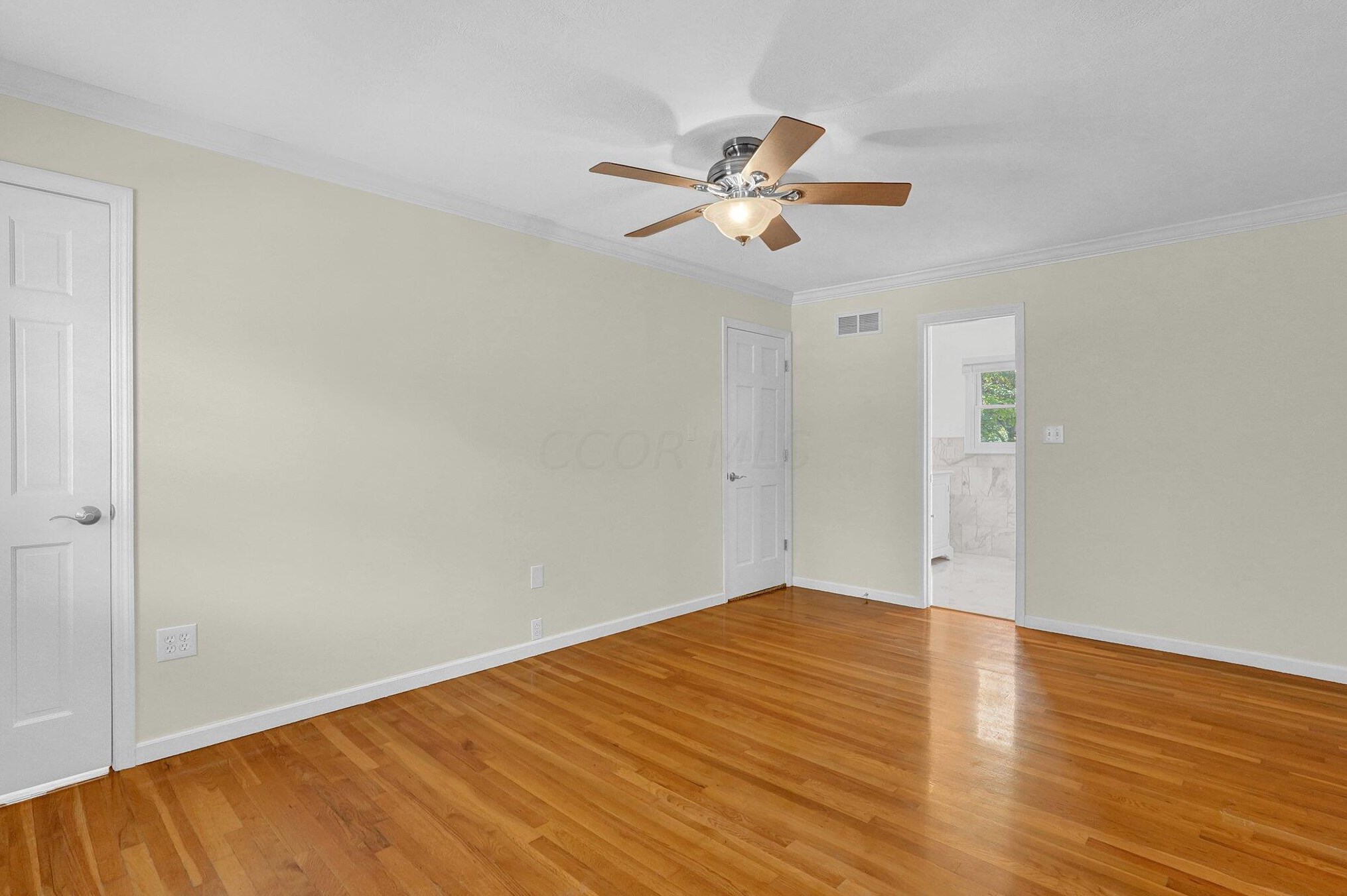 1340 Clubview Blvd, Columbus OH  43235-1273 exterior