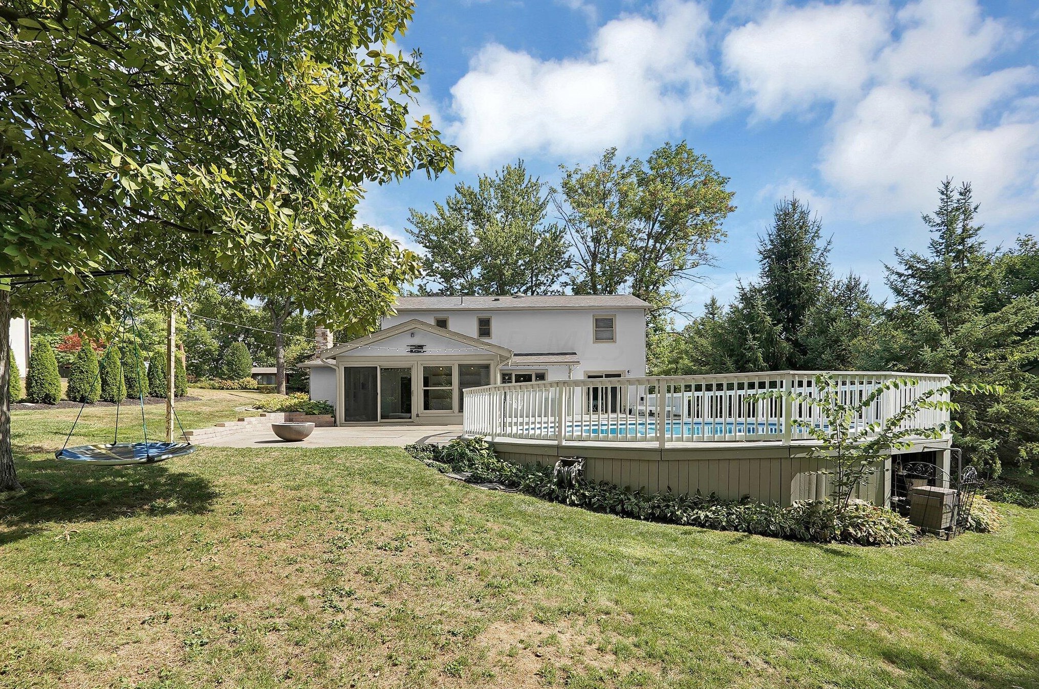 1340 Clubview Blvd, Columbus OH  43235-1273 exterior