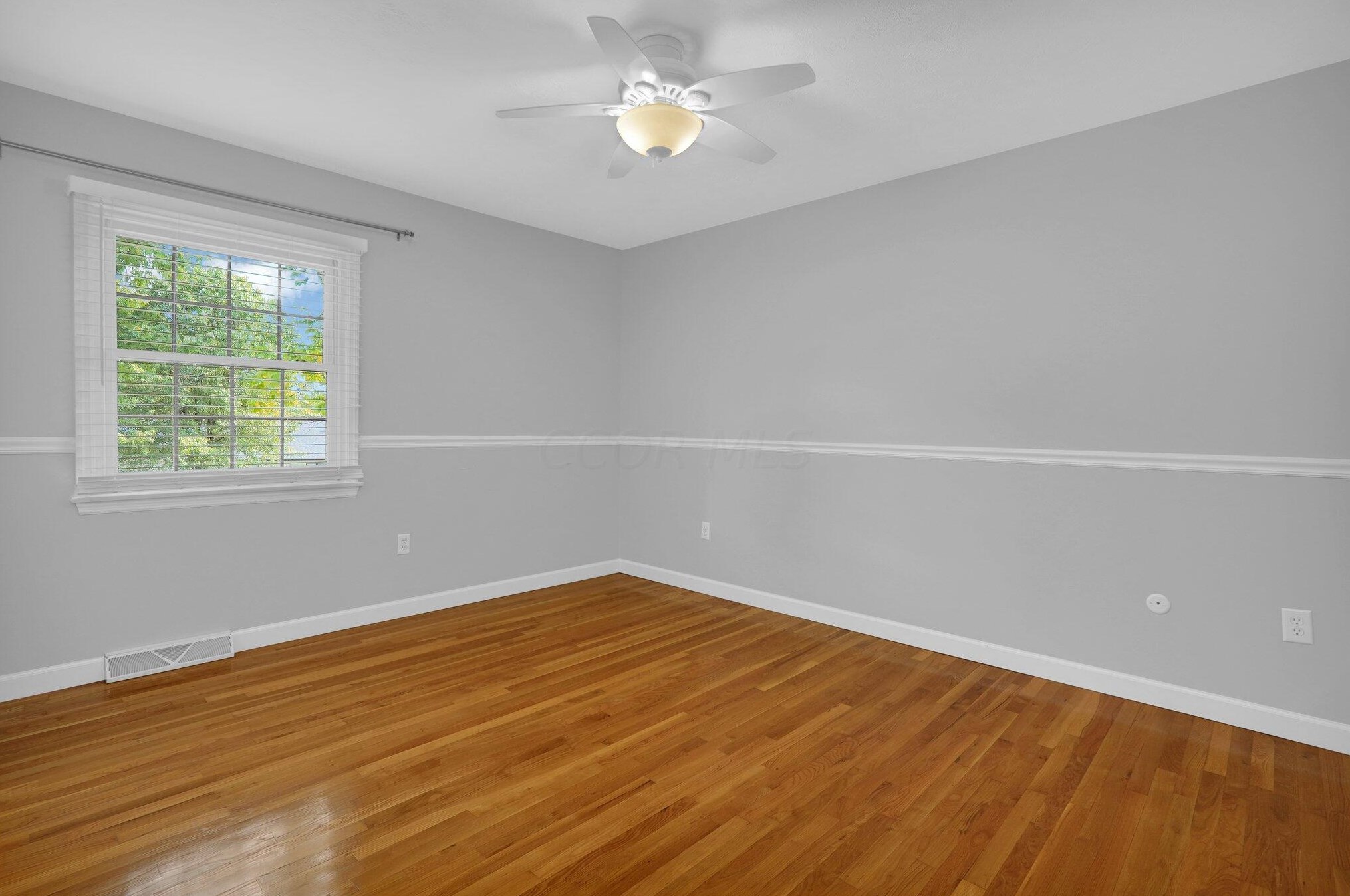 1340 Clubview Blvd, Columbus OH  43235-1273 exterior