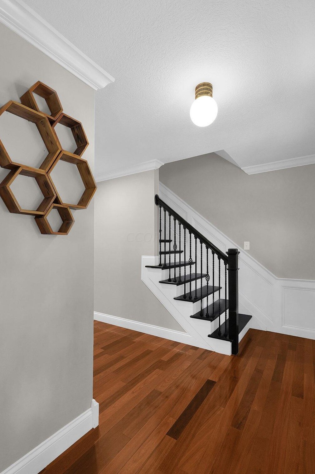 1340 Clubview Blvd, Columbus OH  43235-1273 exterior