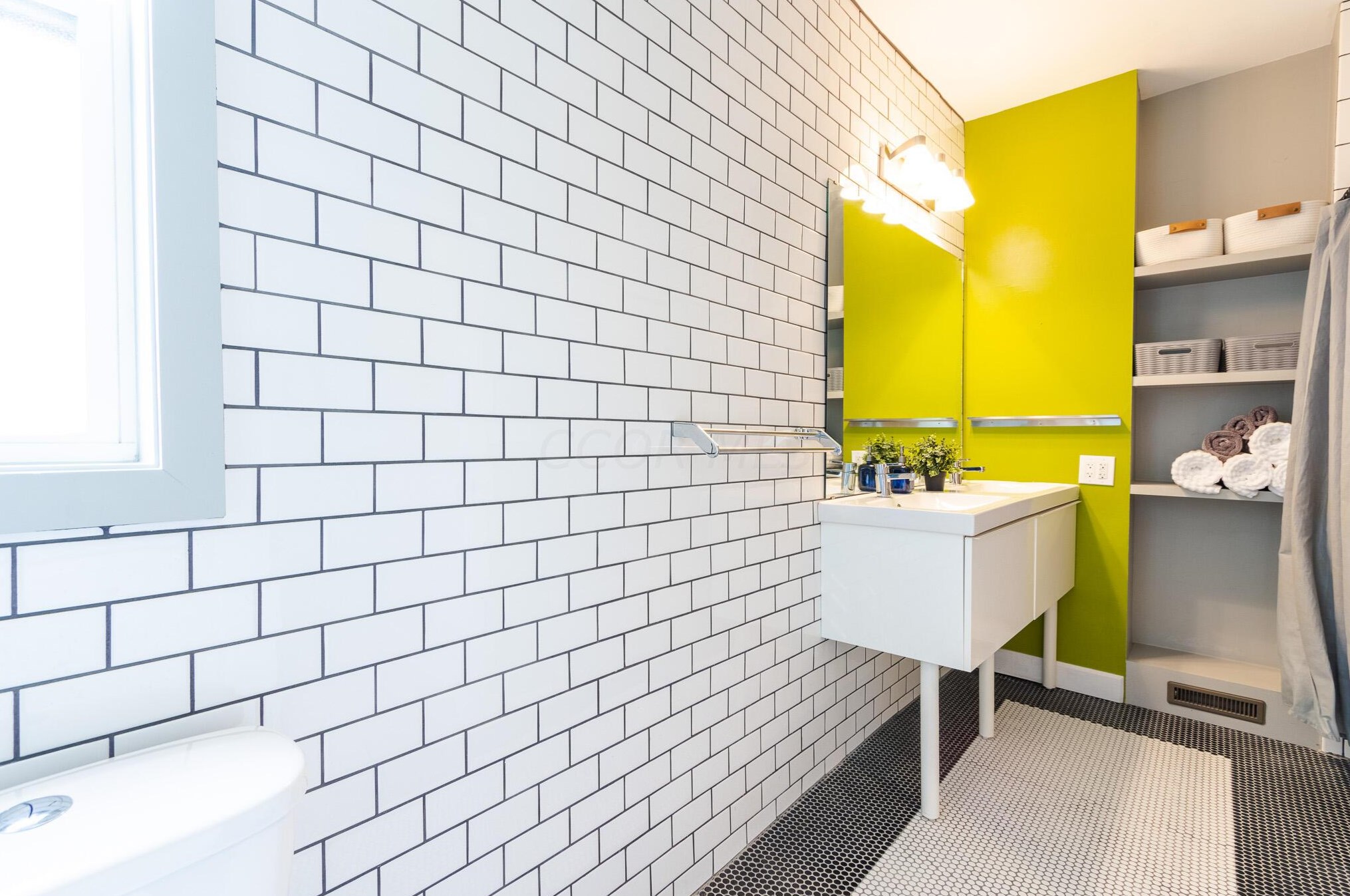 104 21, Columbus OH 43203-1552 exterior