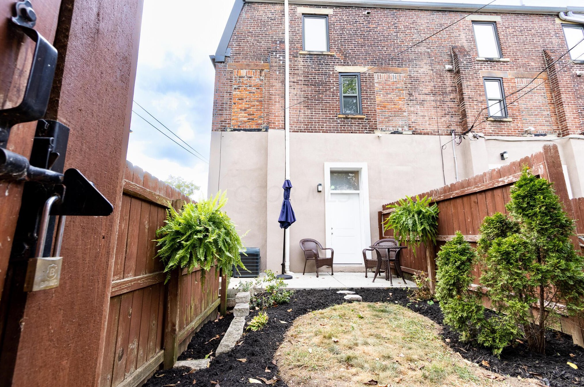 104 21, Columbus OH 43203-1552 exterior