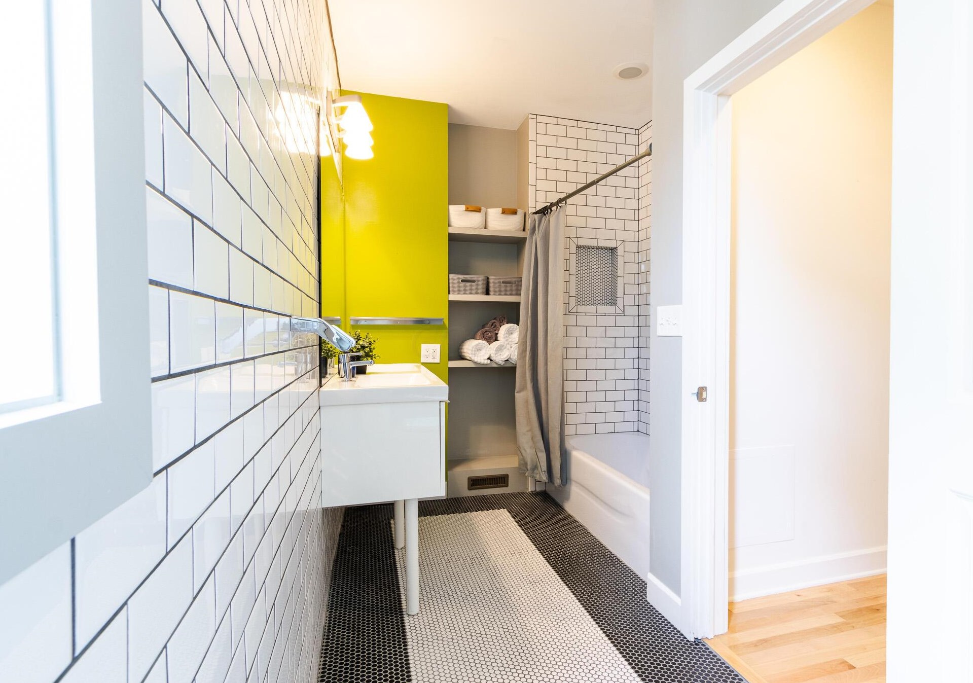 104 21, Columbus OH 43203-1552 exterior