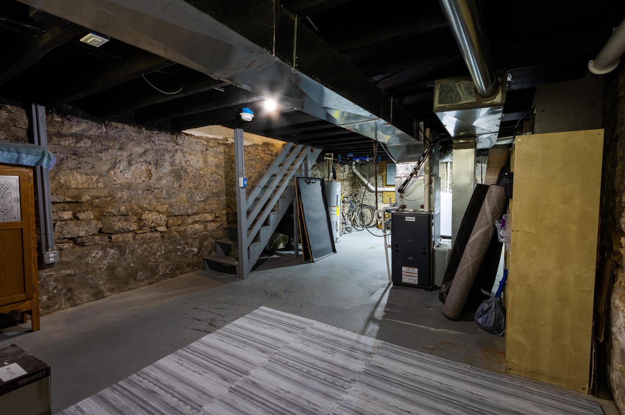 104 21, Columbus OH 43203-1552 exterior