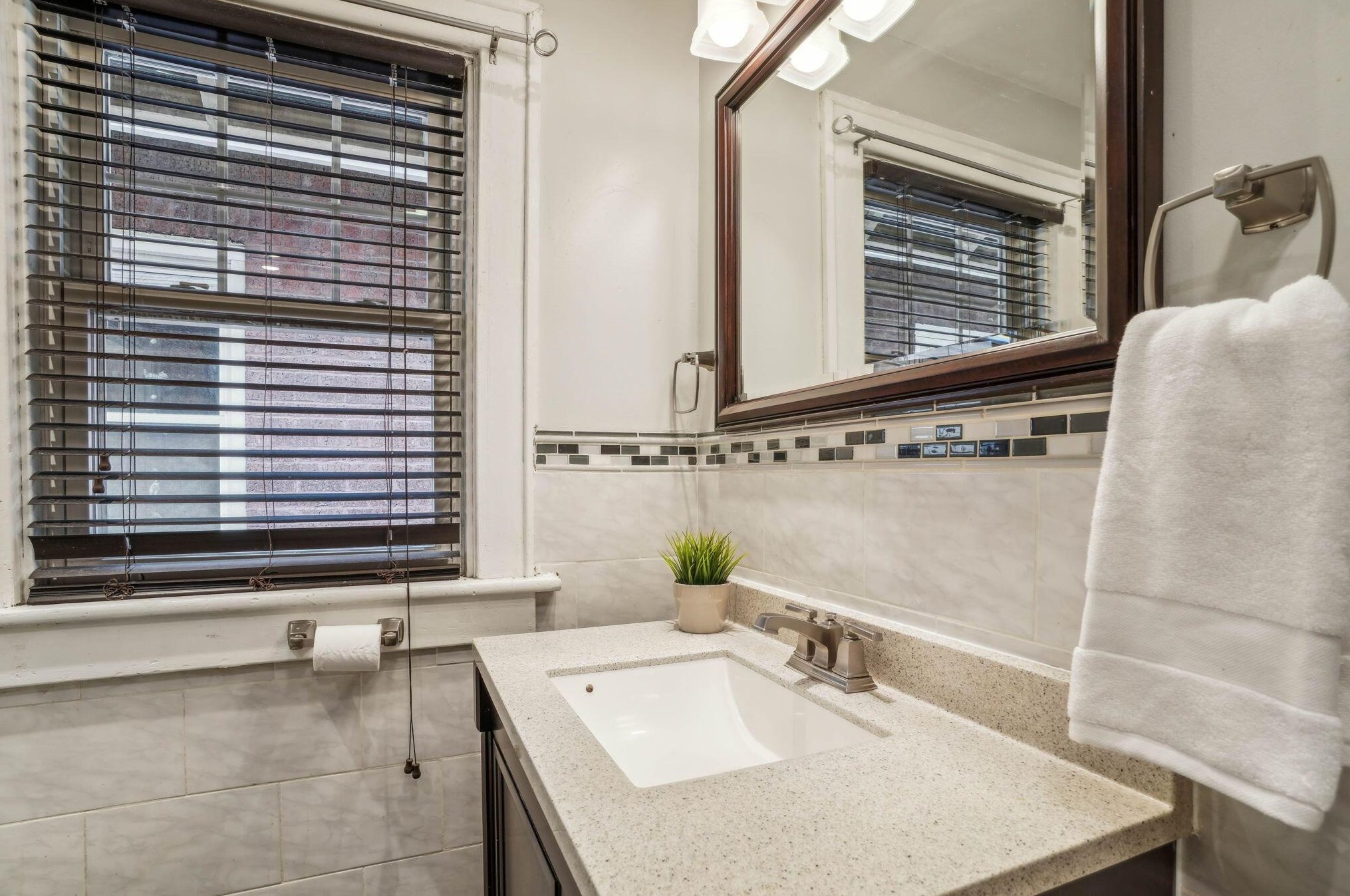 1430 Madison Ave, Columbus OH 43205-1536 exterior