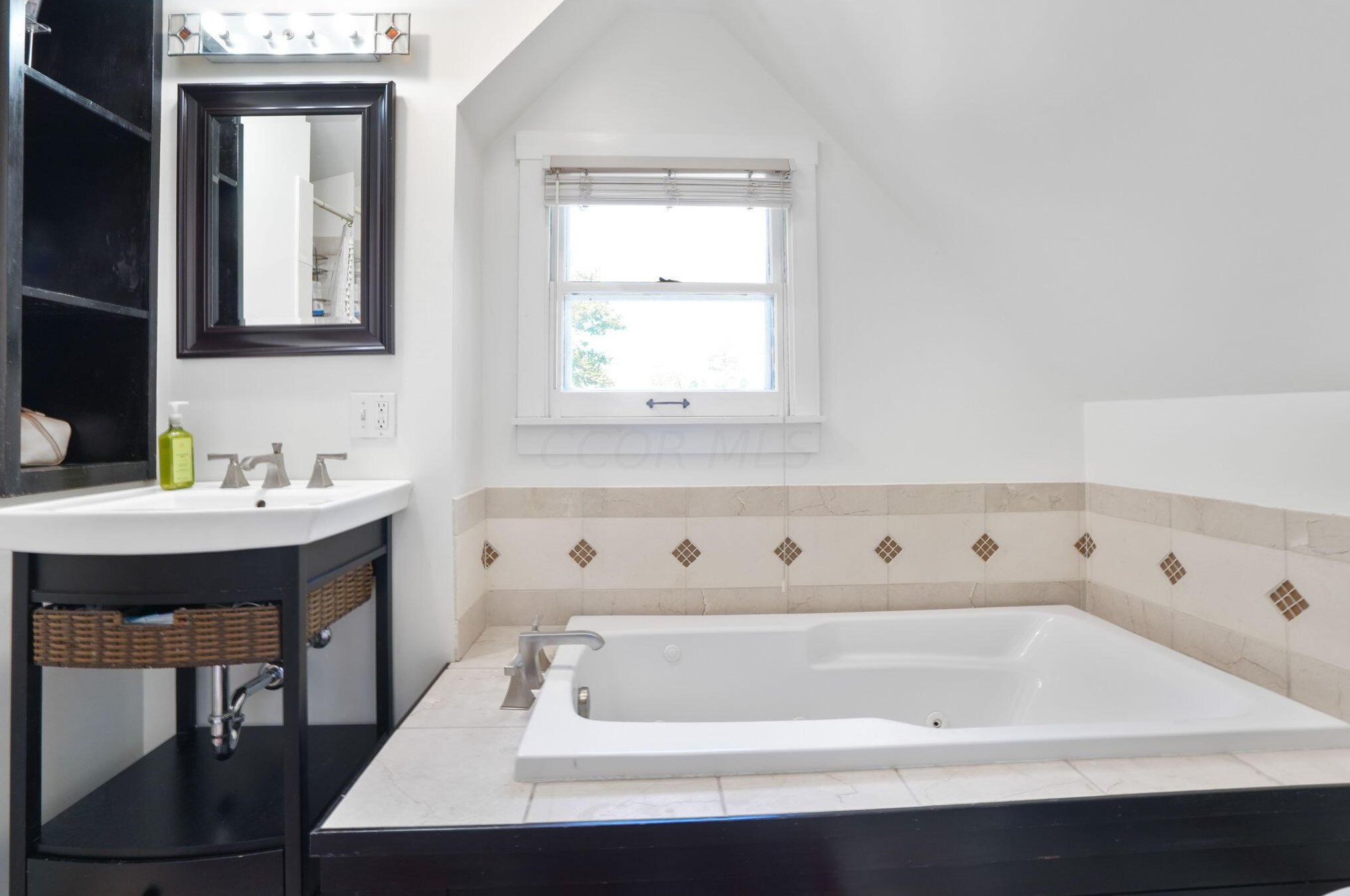 637 5th St, Columbus OH  43206-1268 exterior