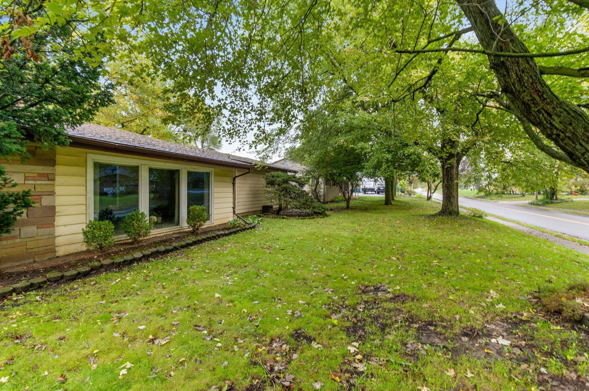 825 8 St, Marysville OH  43040-1615 exterior