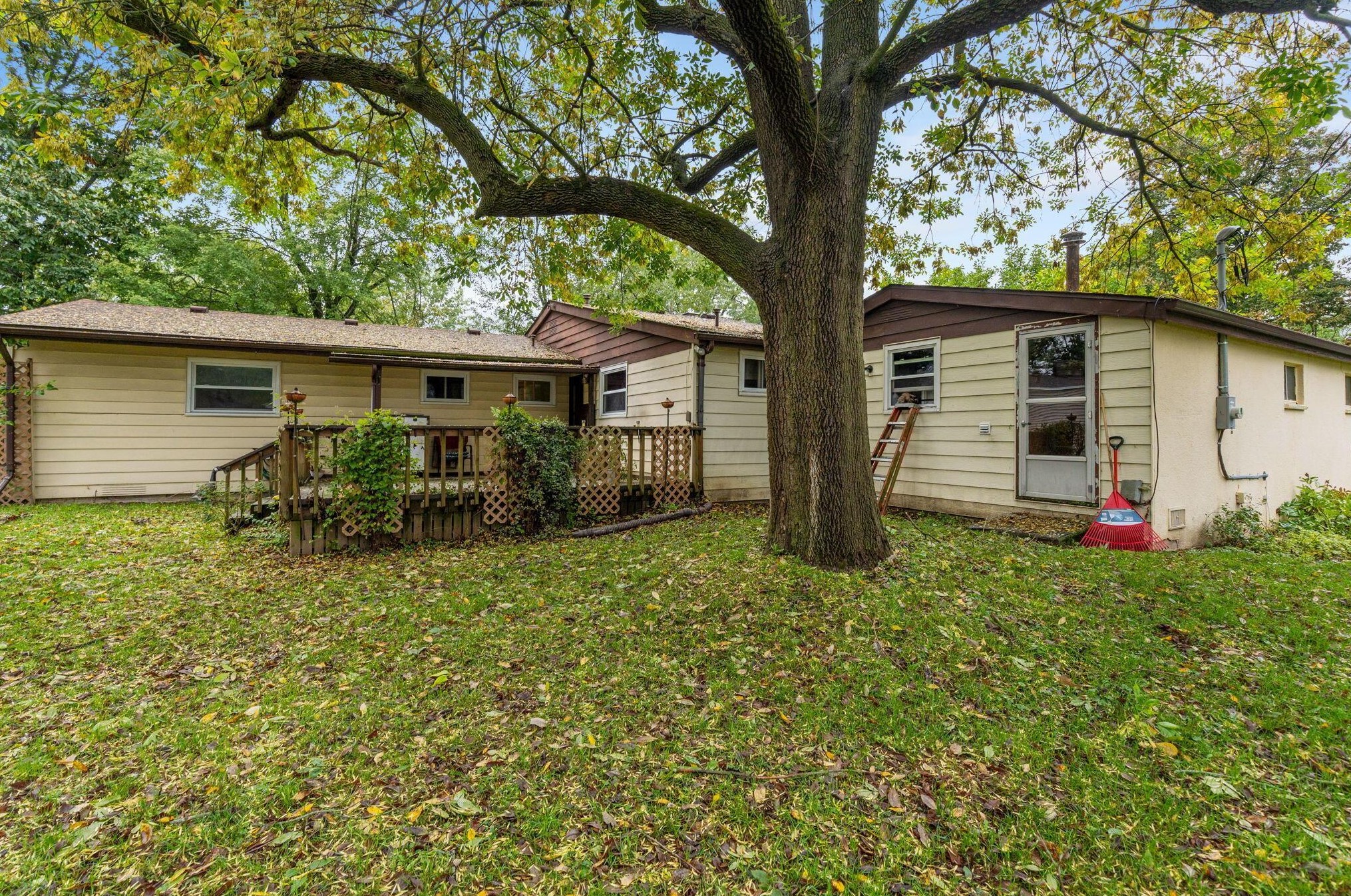 825 8 St, Marysville OH  43040-1615 exterior