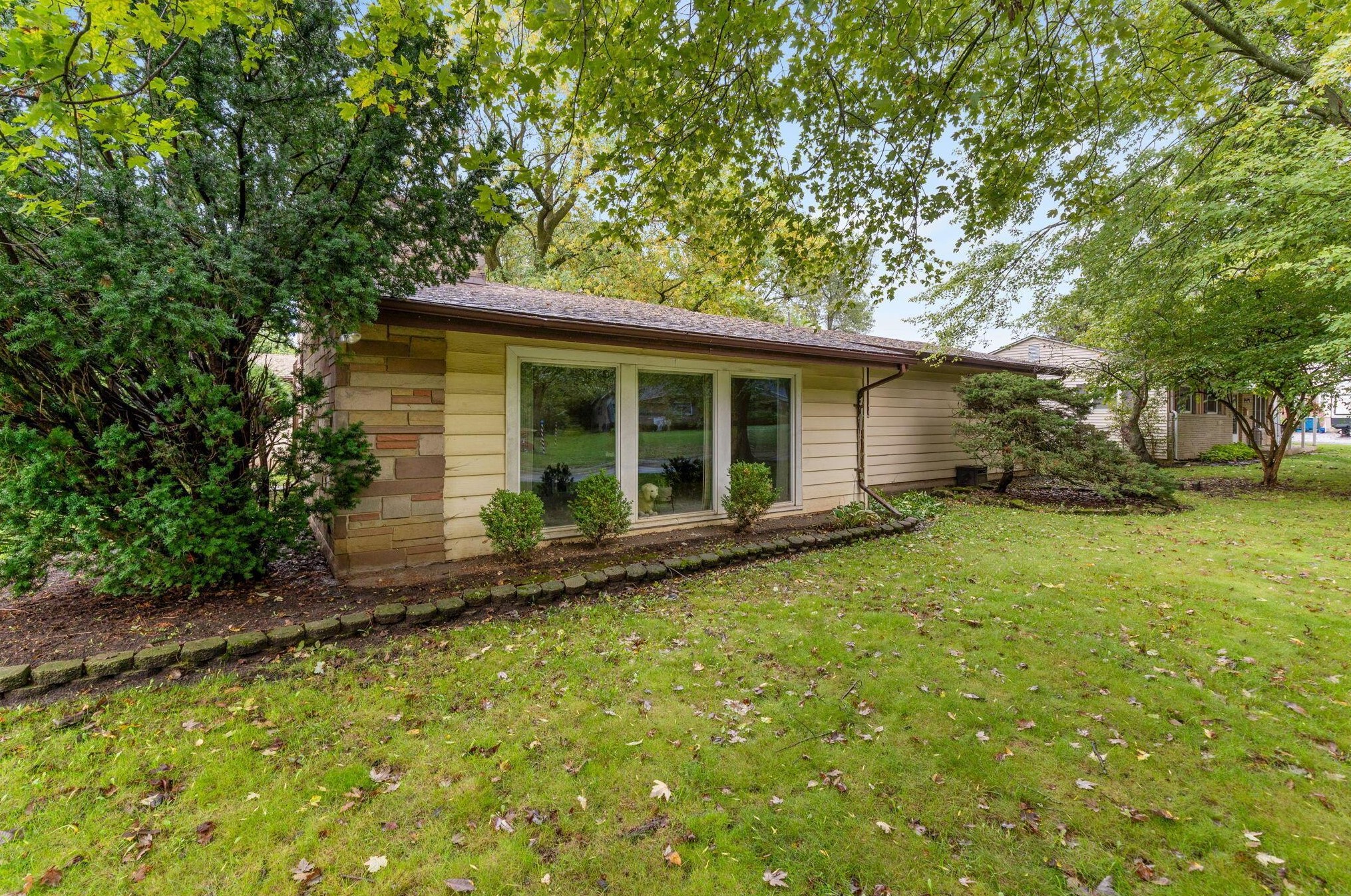 825 8 St, Marysville OH  43040-1615 exterior
