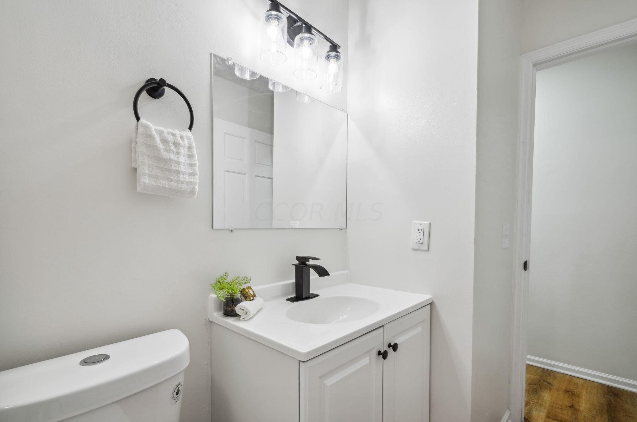 1008 Strimple Ave, Columbus OH 43229-5047 exterior