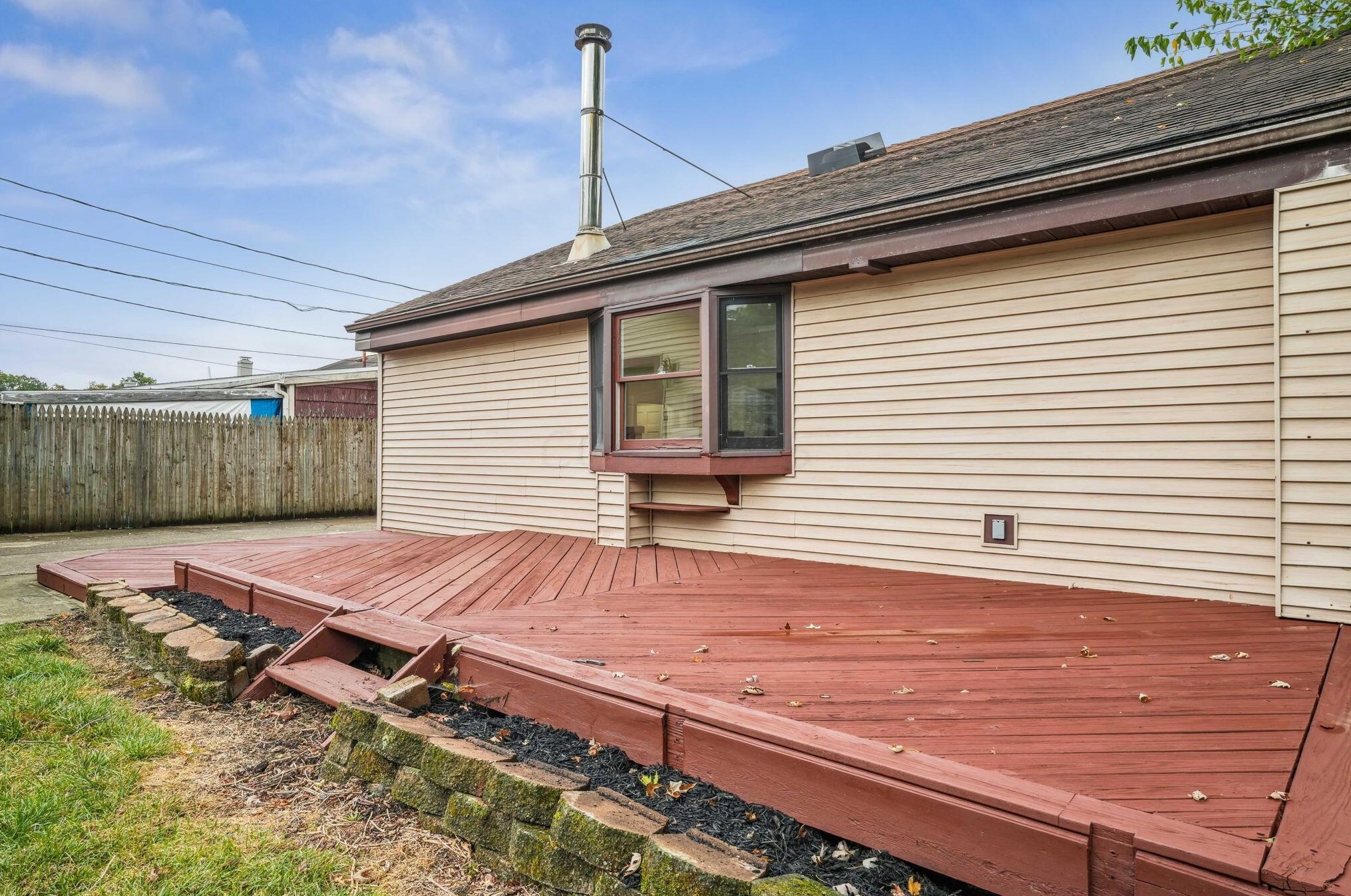 1008 Strimple Ave, Columbus OH 43229-5047 exterior