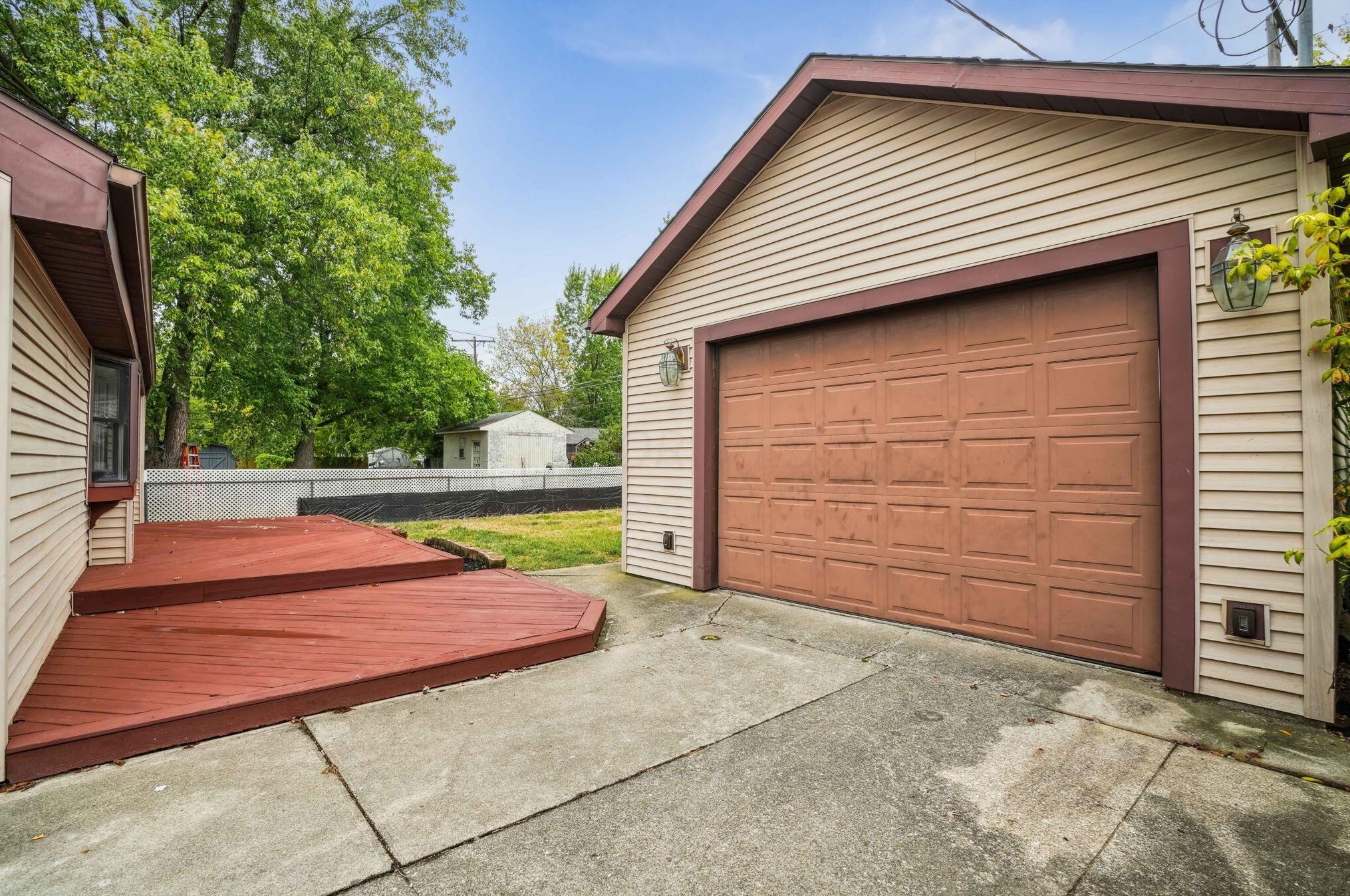 1008 Strimple Ave, Columbus OH 43229-5047 exterior