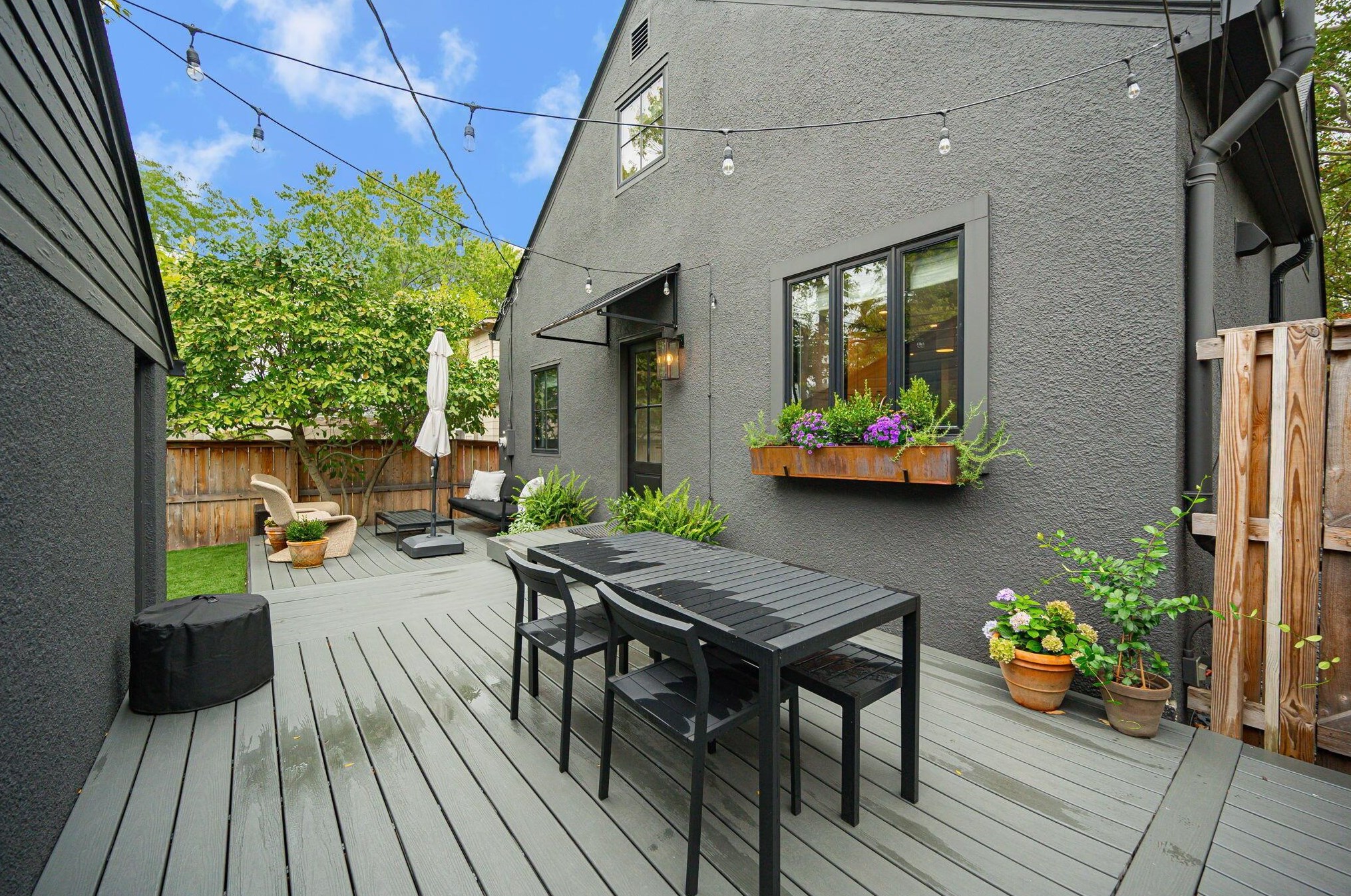 221 Roosevelt Ave, Columbus OH 43209-1160 exterior