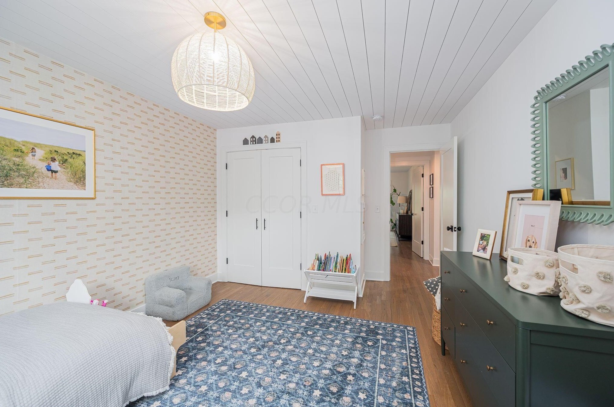 221 Roosevelt Ave, Columbus OH 43209-1160 exterior