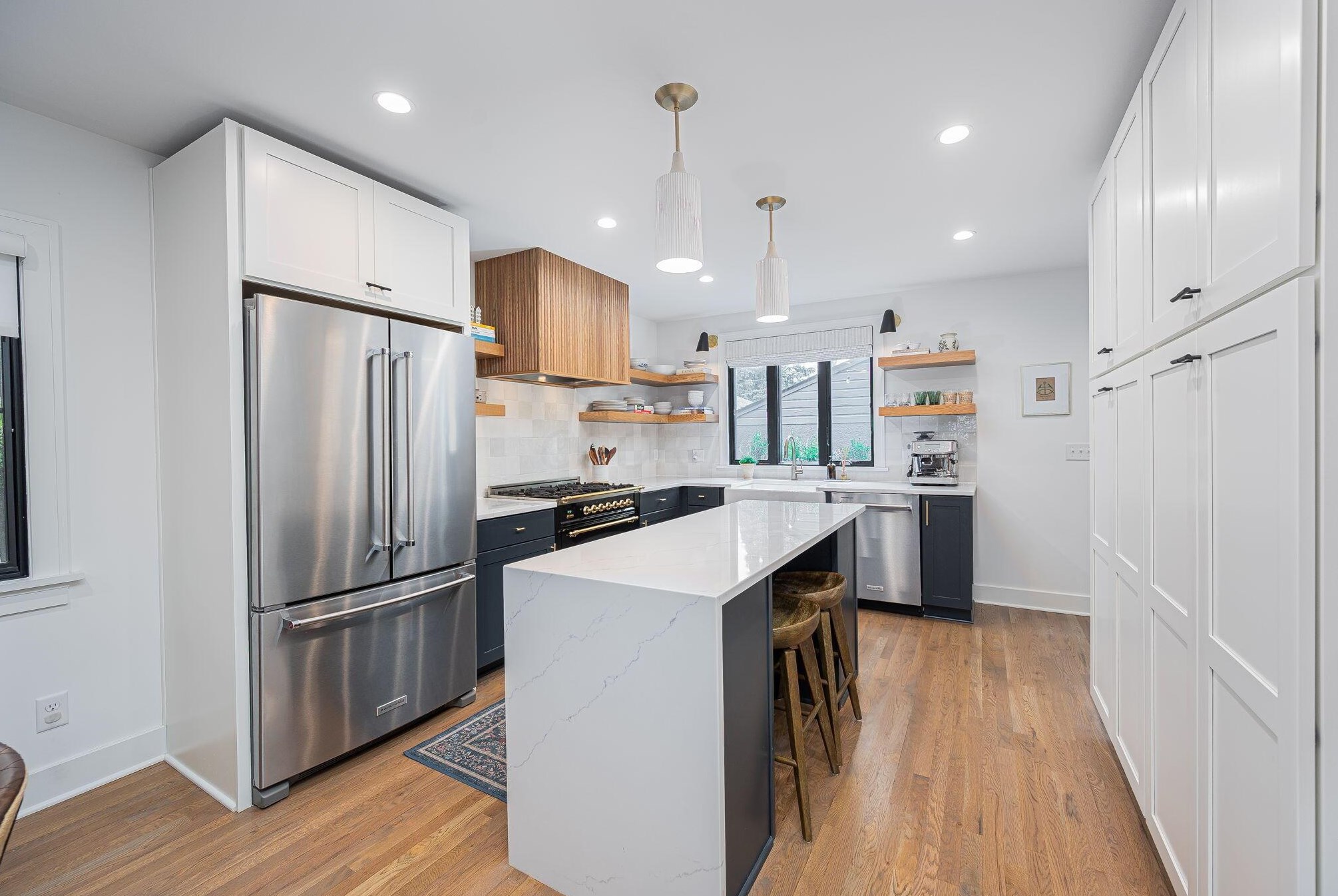 221 Roosevelt Ave, Columbus OH 43209-1160 exterior