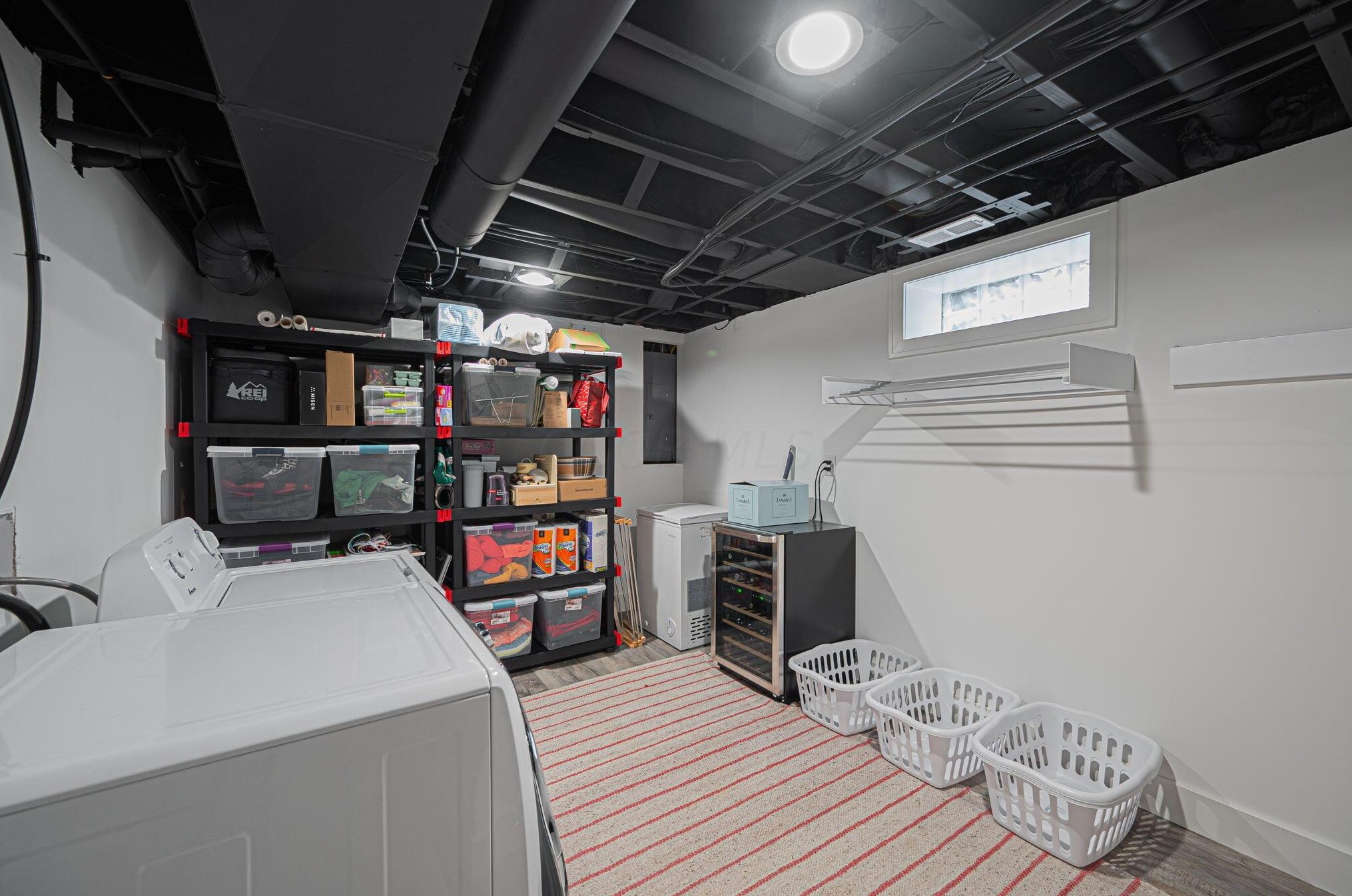 221 Roosevelt Ave, Columbus OH 43209-1160 exterior