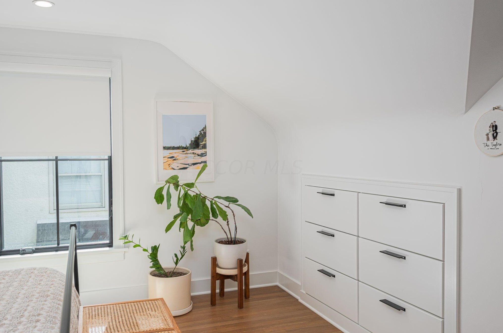 221 Roosevelt Ave, Columbus OH 43209-1160 exterior