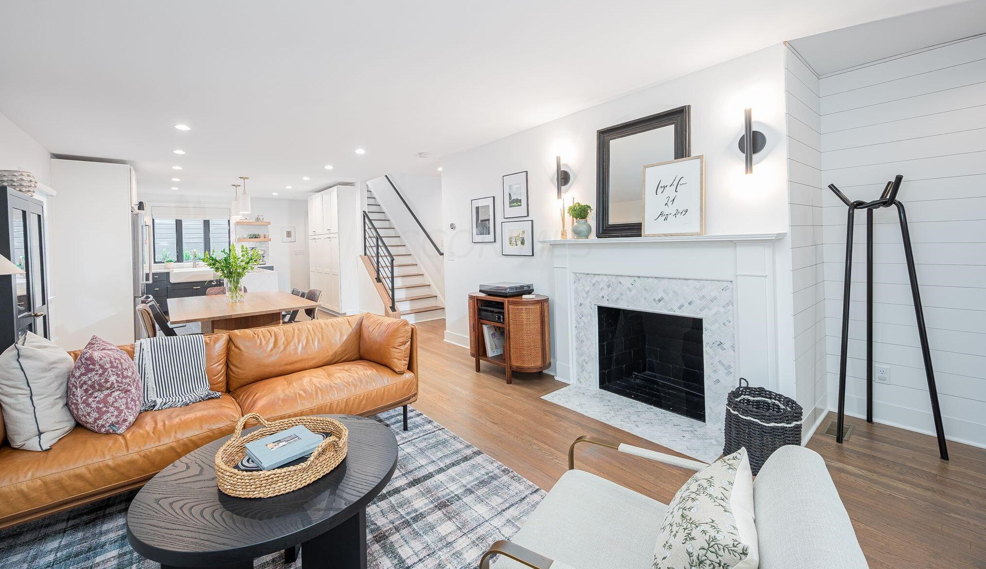 221 Roosevelt Ave, Columbus OH 43209-1160 exterior