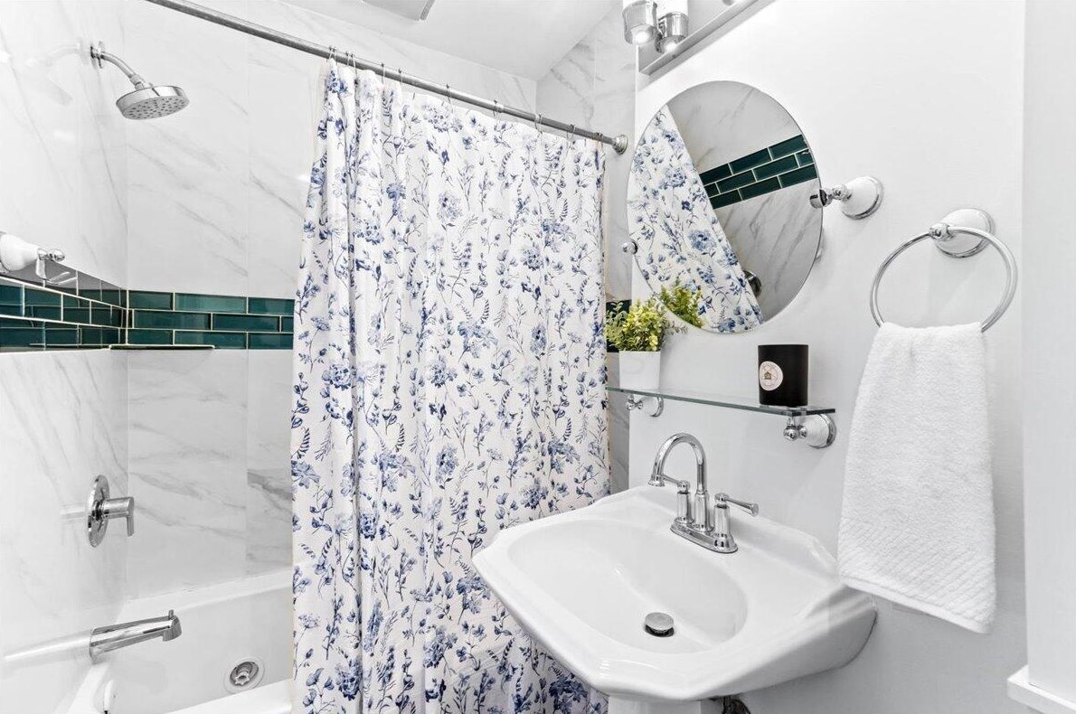 180 Thurman Ave, Columbus OH 43206-3525 exterior