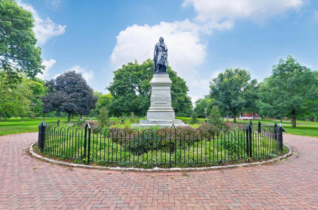 559 6 St, Columbus OH 43207-2409 exterior