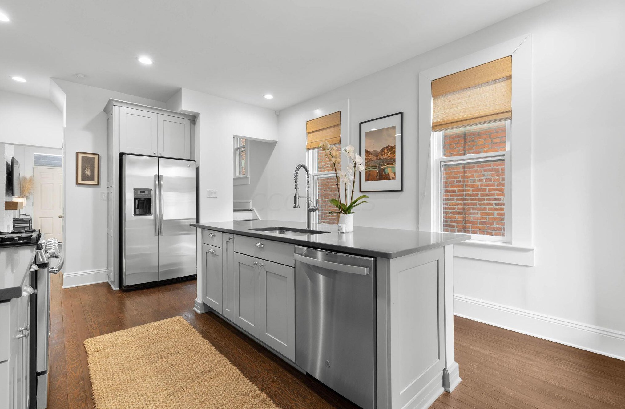 559 6 St, Columbus OH 43207-2409 exterior