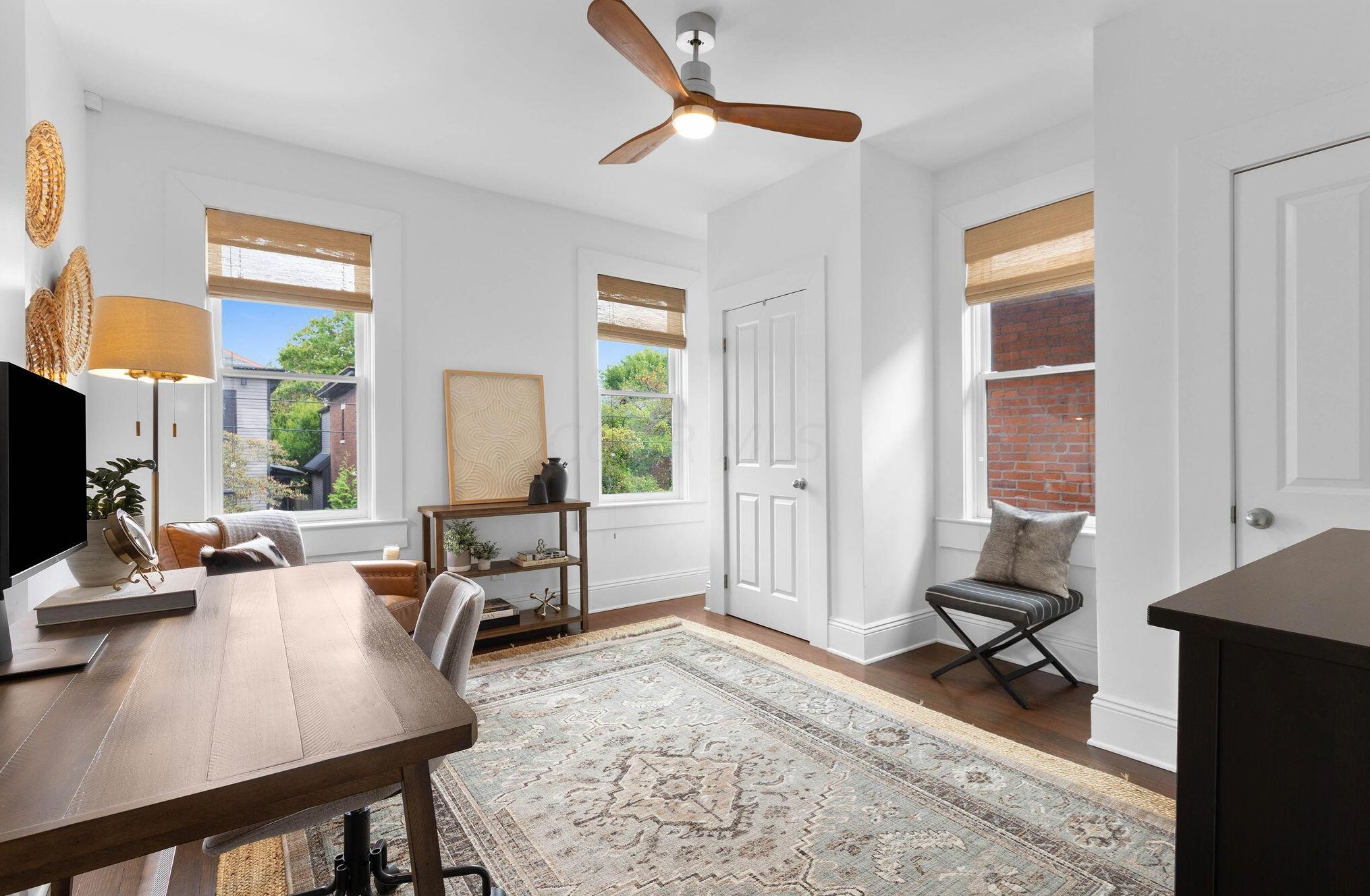 559 6 St, Columbus OH 43207-2409 exterior