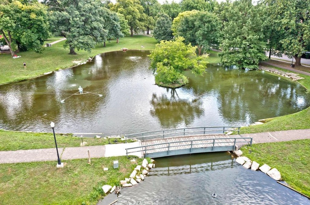 559 6 St, Columbus OH 43207-2409 exterior