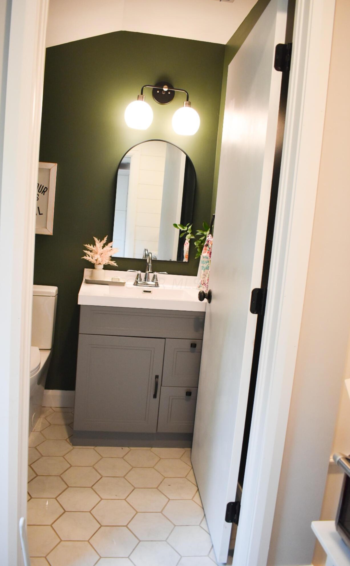 1411 Zollinger Rd, Columbus OH 43221-2944 exterior