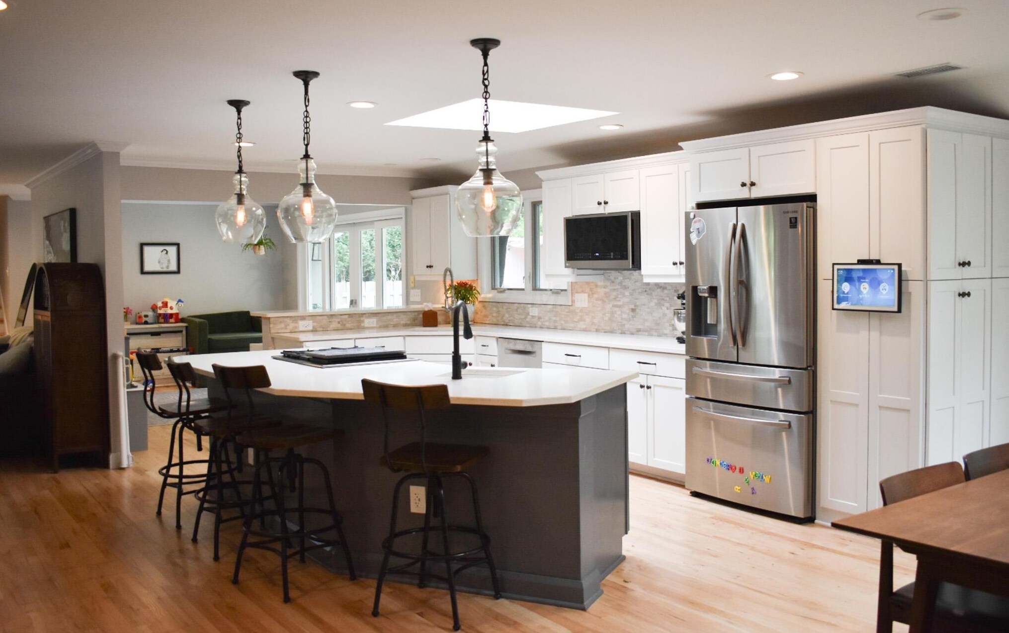 1411 Zollinger Rd, Columbus OH 43221-2944 exterior