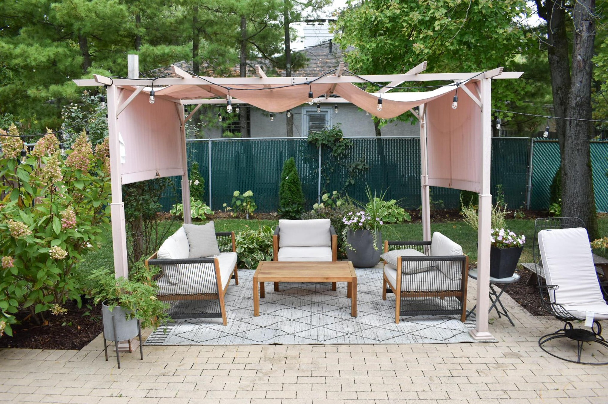 1411 Zollinger Rd, Columbus OH 43221-2944 exterior