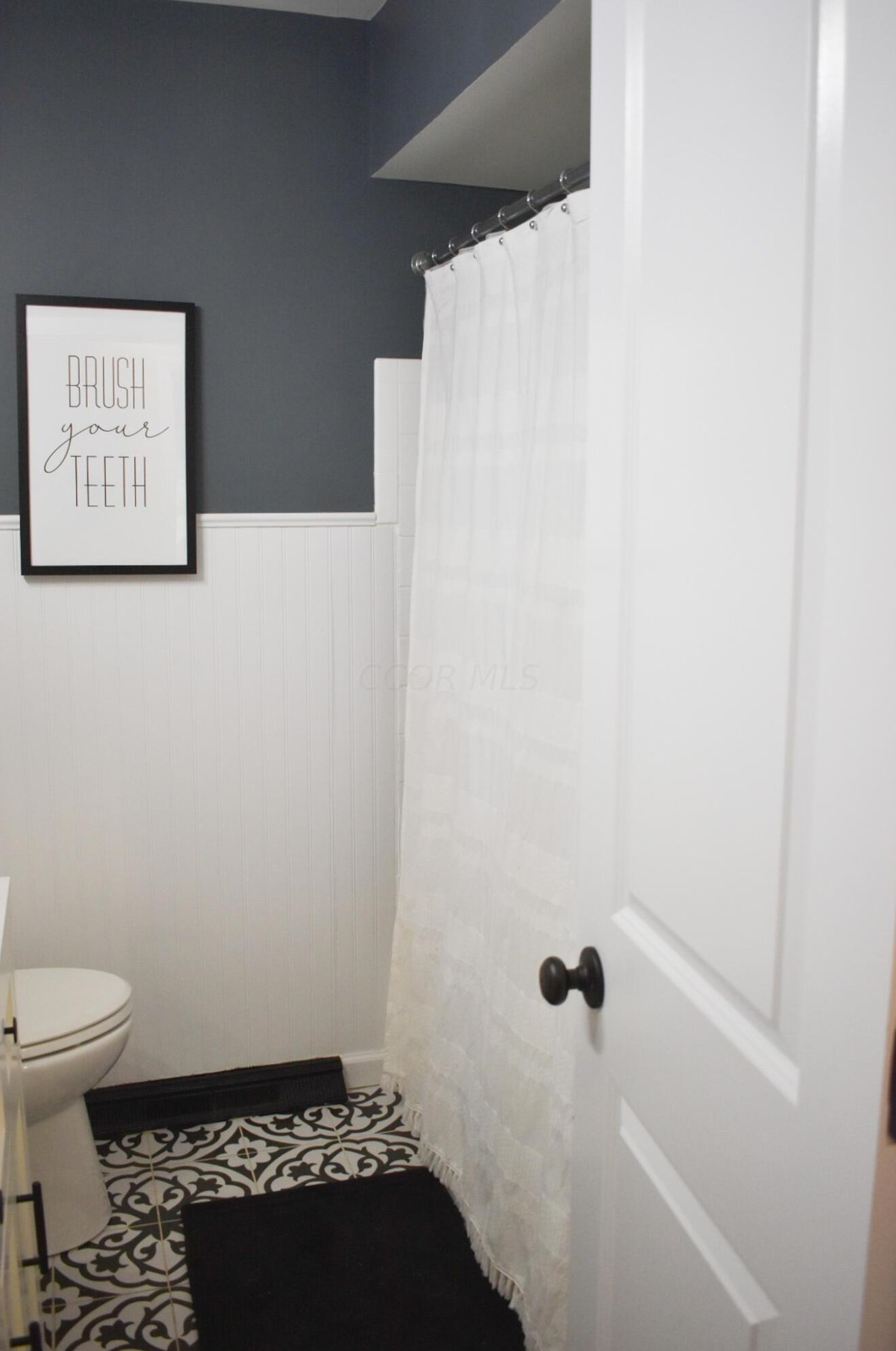 1411 Zollinger Rd, Columbus OH 43221-2944 exterior